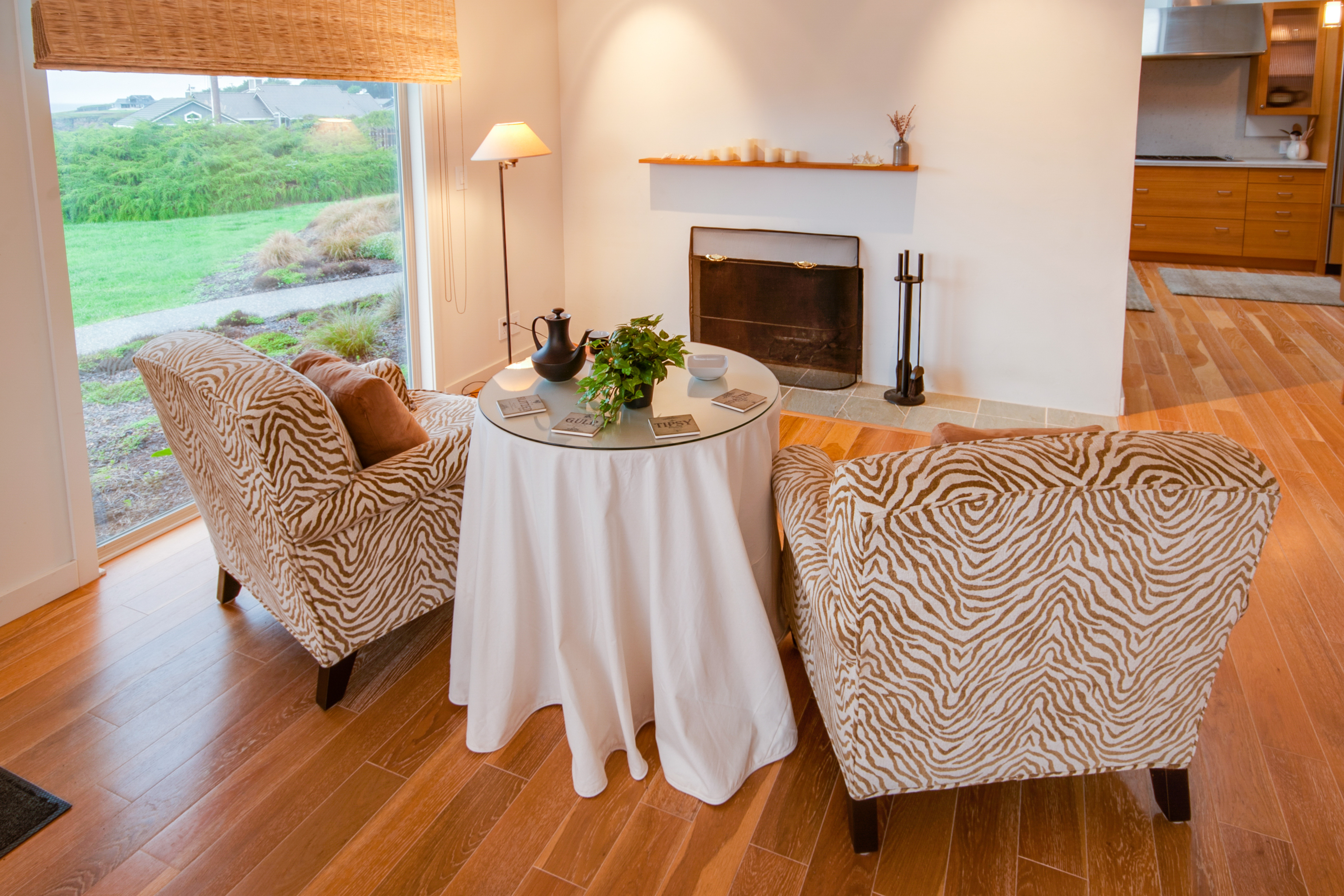 Coastal Bliss - Private Hot Tub, Ocean Views, Pets