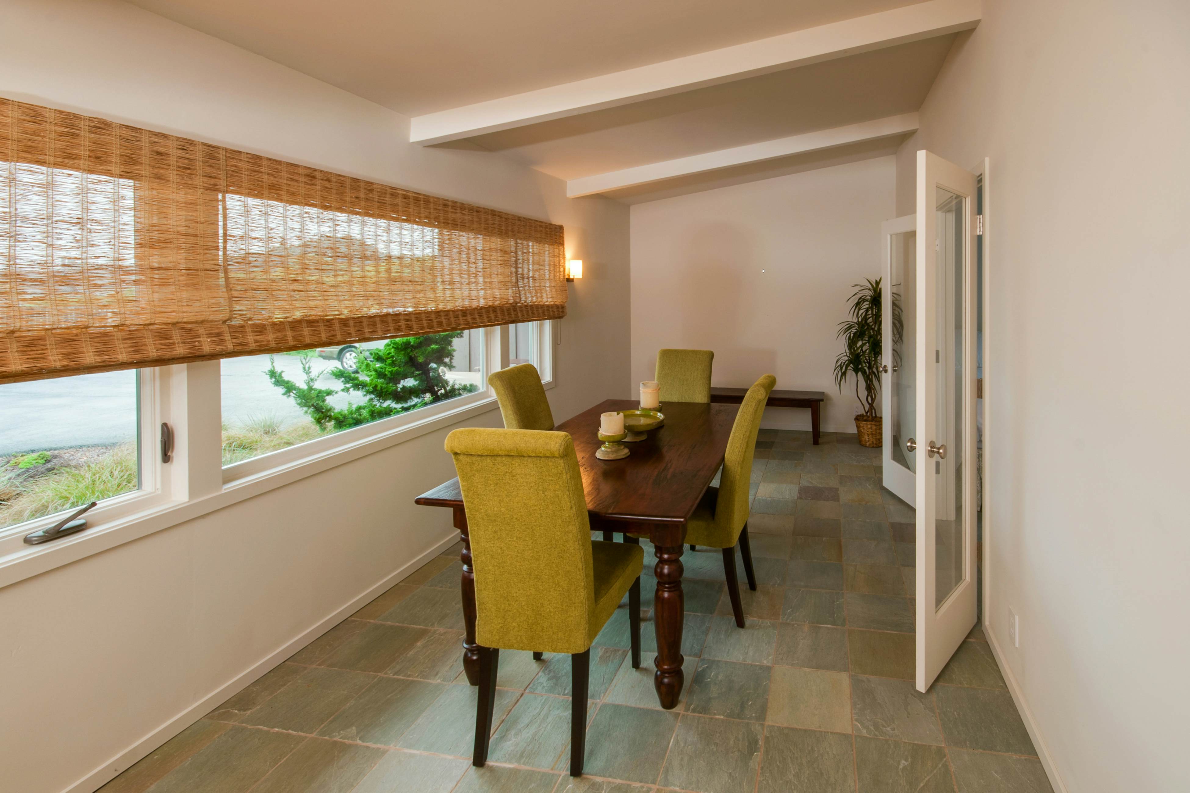 Coastal Bliss: Private Hot Tub, Ocean Views, Pets