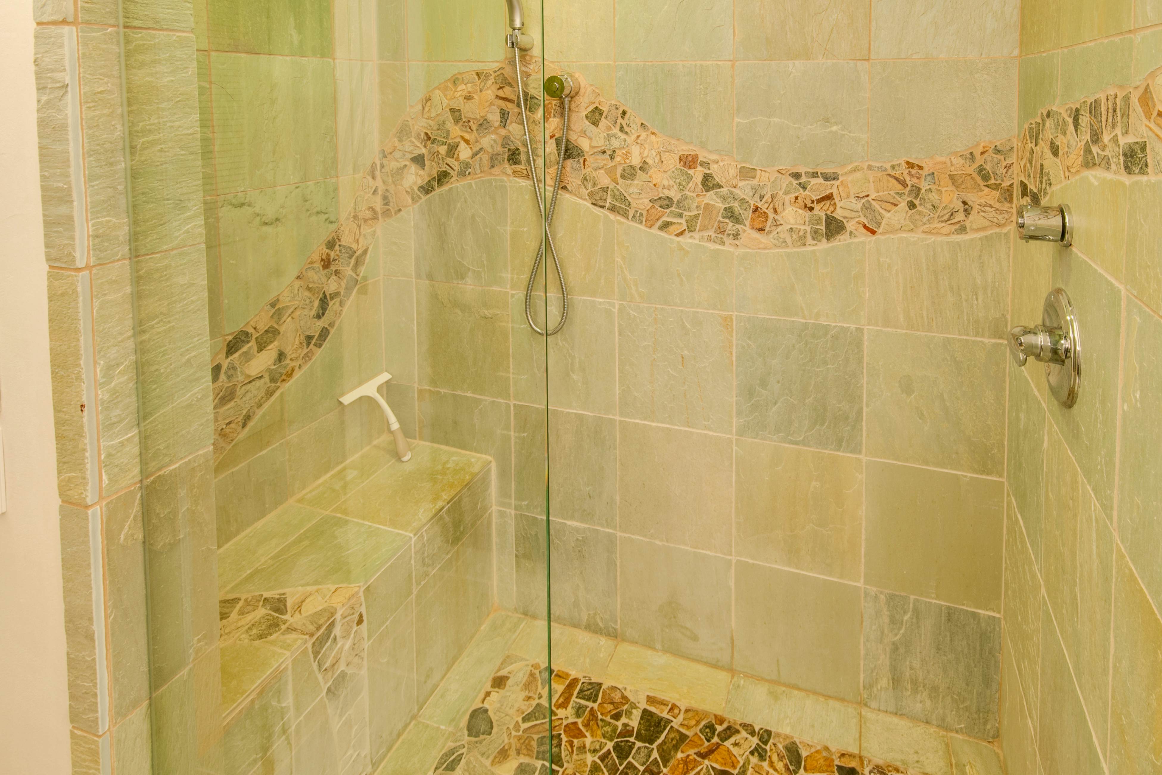 Coastal Bliss: Private Hot Tub, Ocean Views, Pets