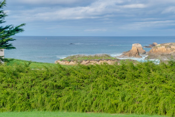 Coastal Bliss - Private Hot Tub, Ocean Views, Pets