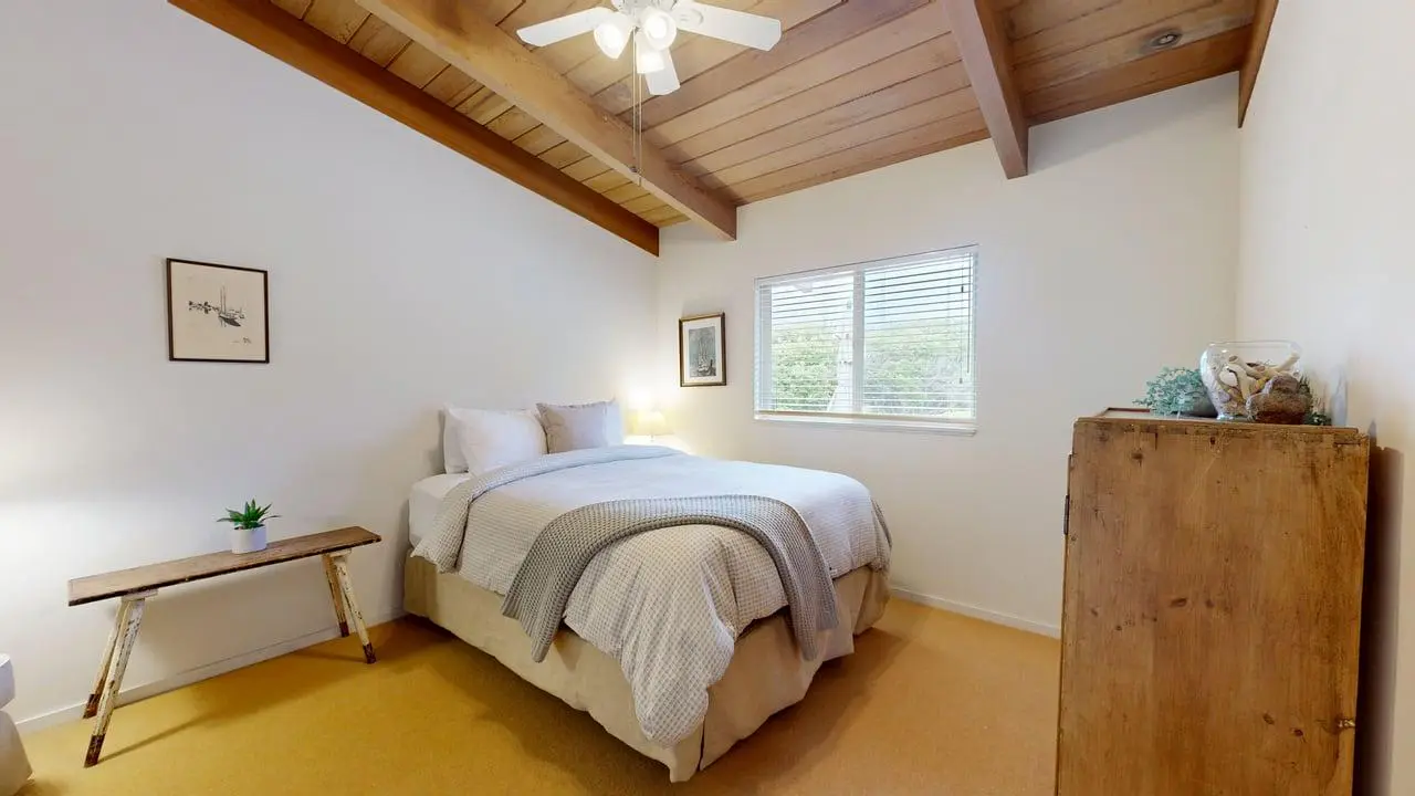 Coastal Bliss - Private Hot Tub, Ocean Views, Pets