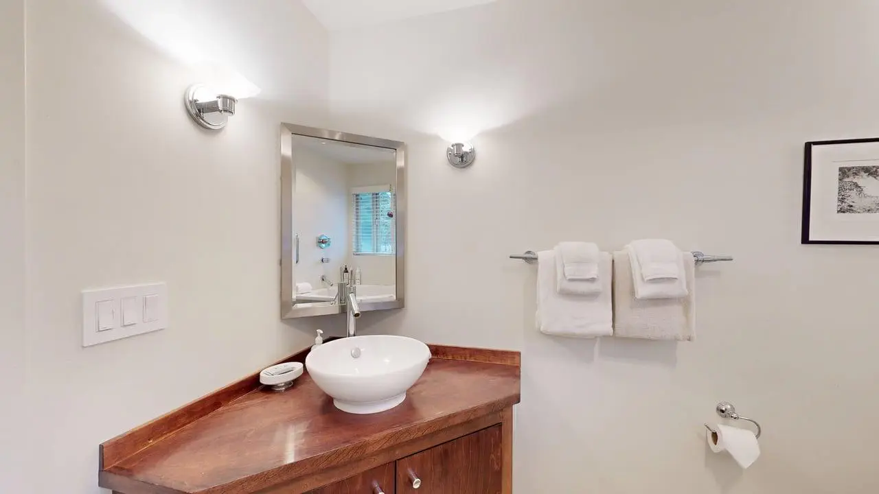 Coastal Bliss - Private Hot Tub, Ocean Views, Pets