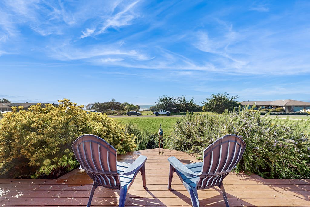 Large Luxury Home - Ocean View, Hot tub, Game Room