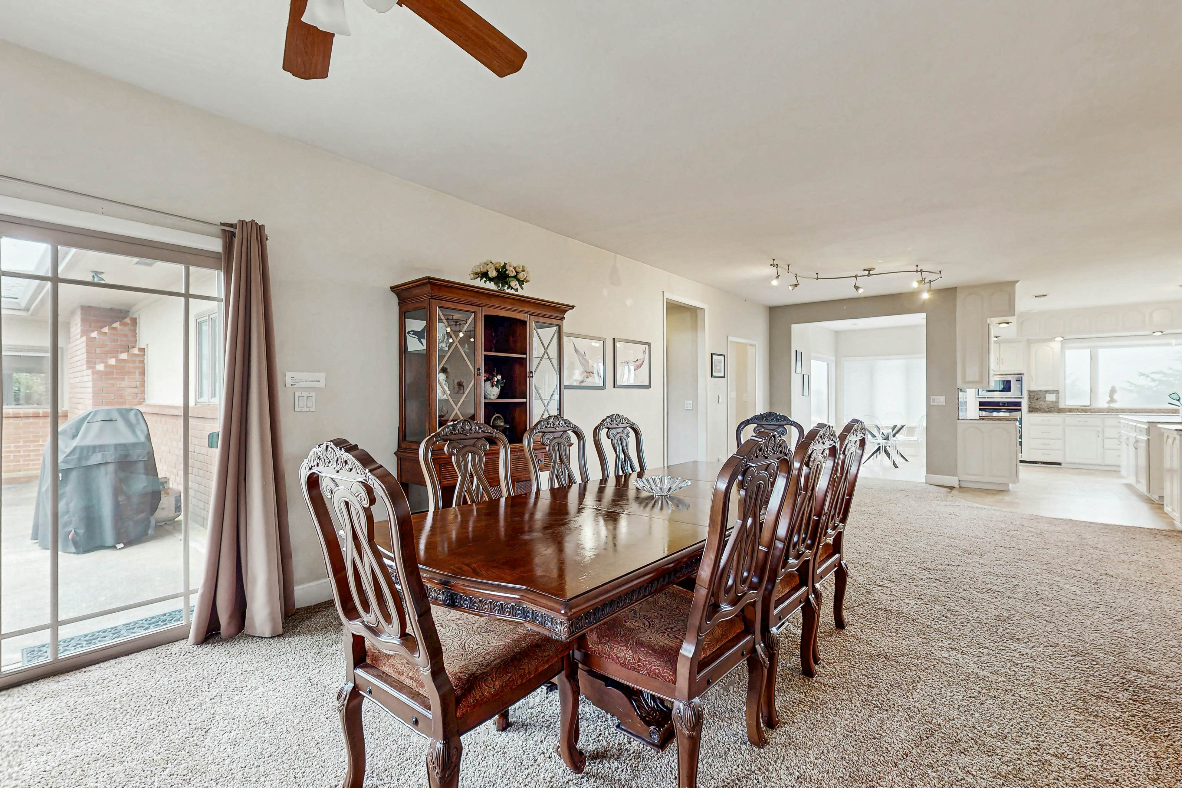 Large Luxury Home - Ocean View, Hot tub, Game Room