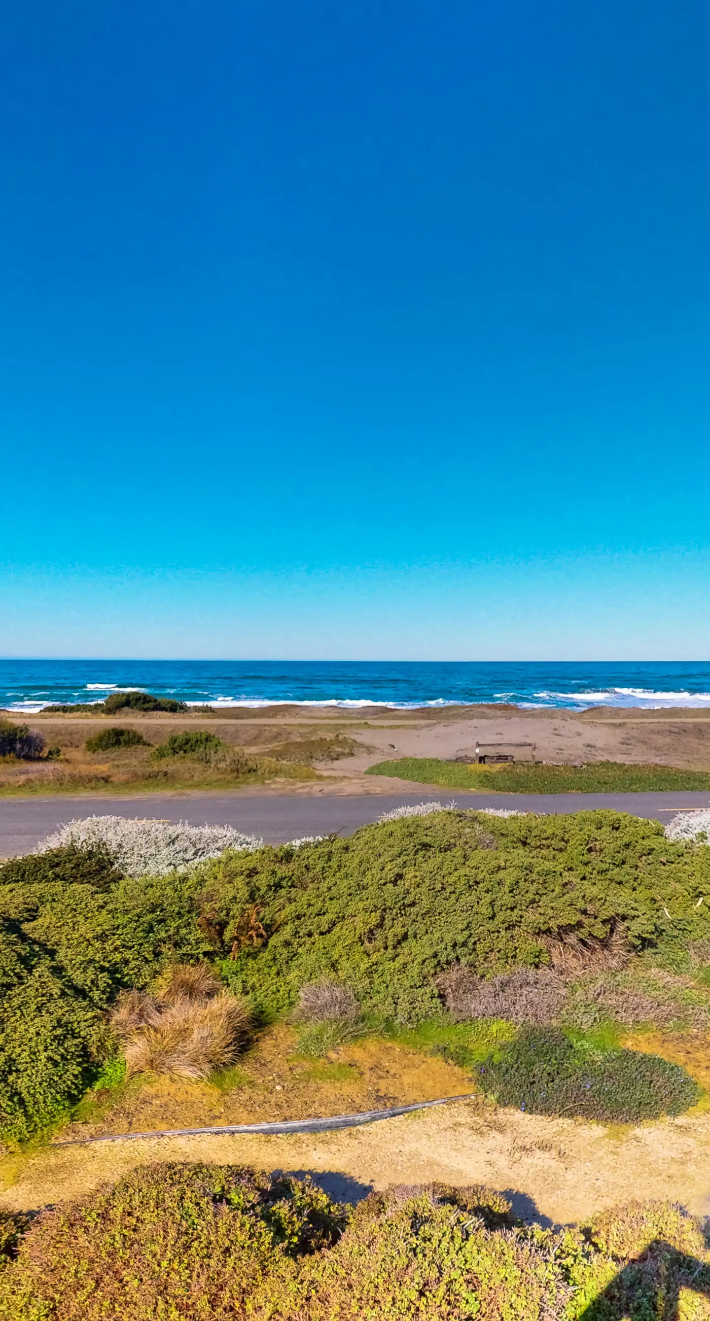Gorgeous Waterfront home with easy Beach Access