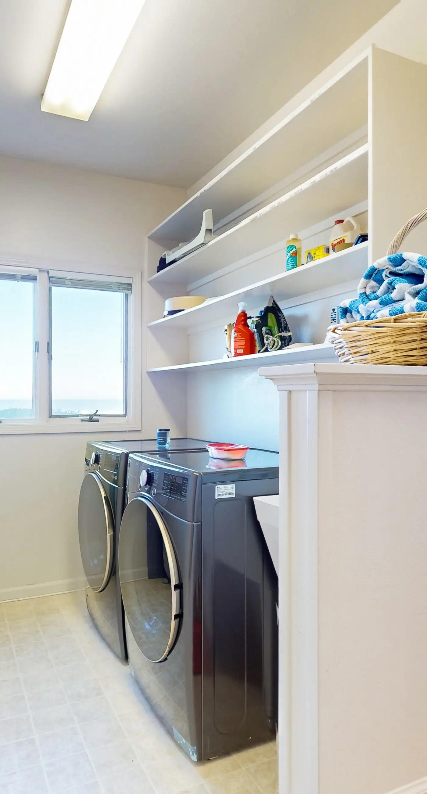 Gorgeous Waterfront home with easy Beach Access