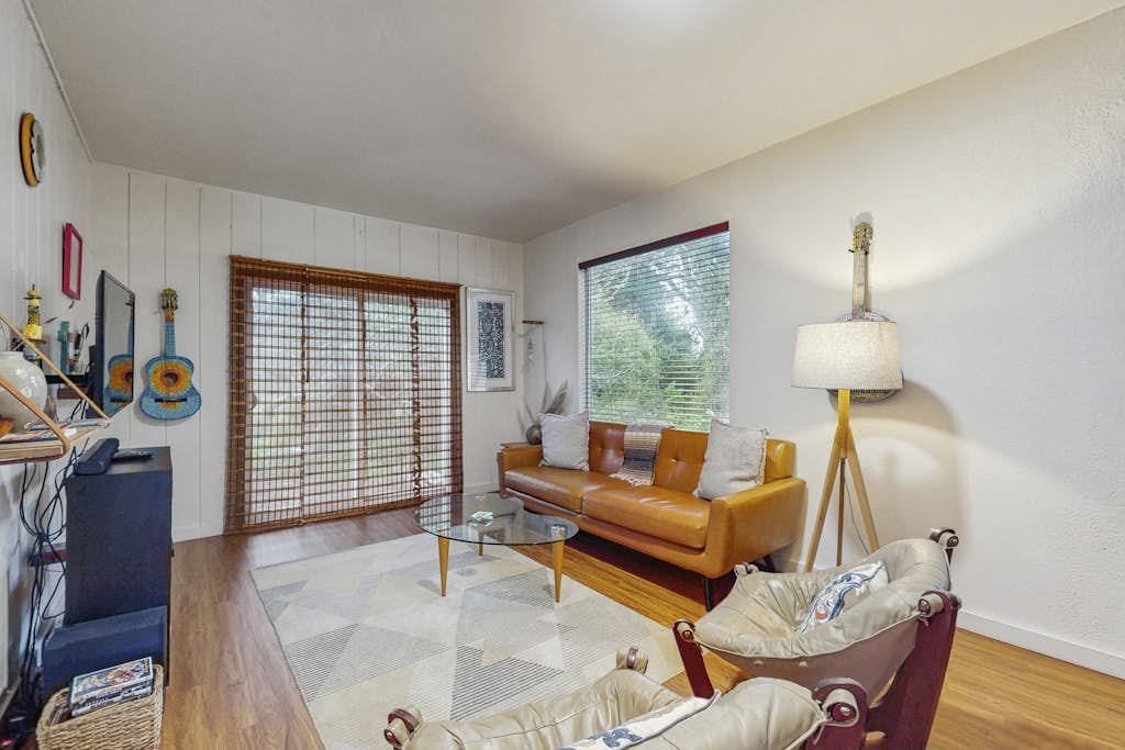 Charming Pet Friendly Cottage with Hot Tub