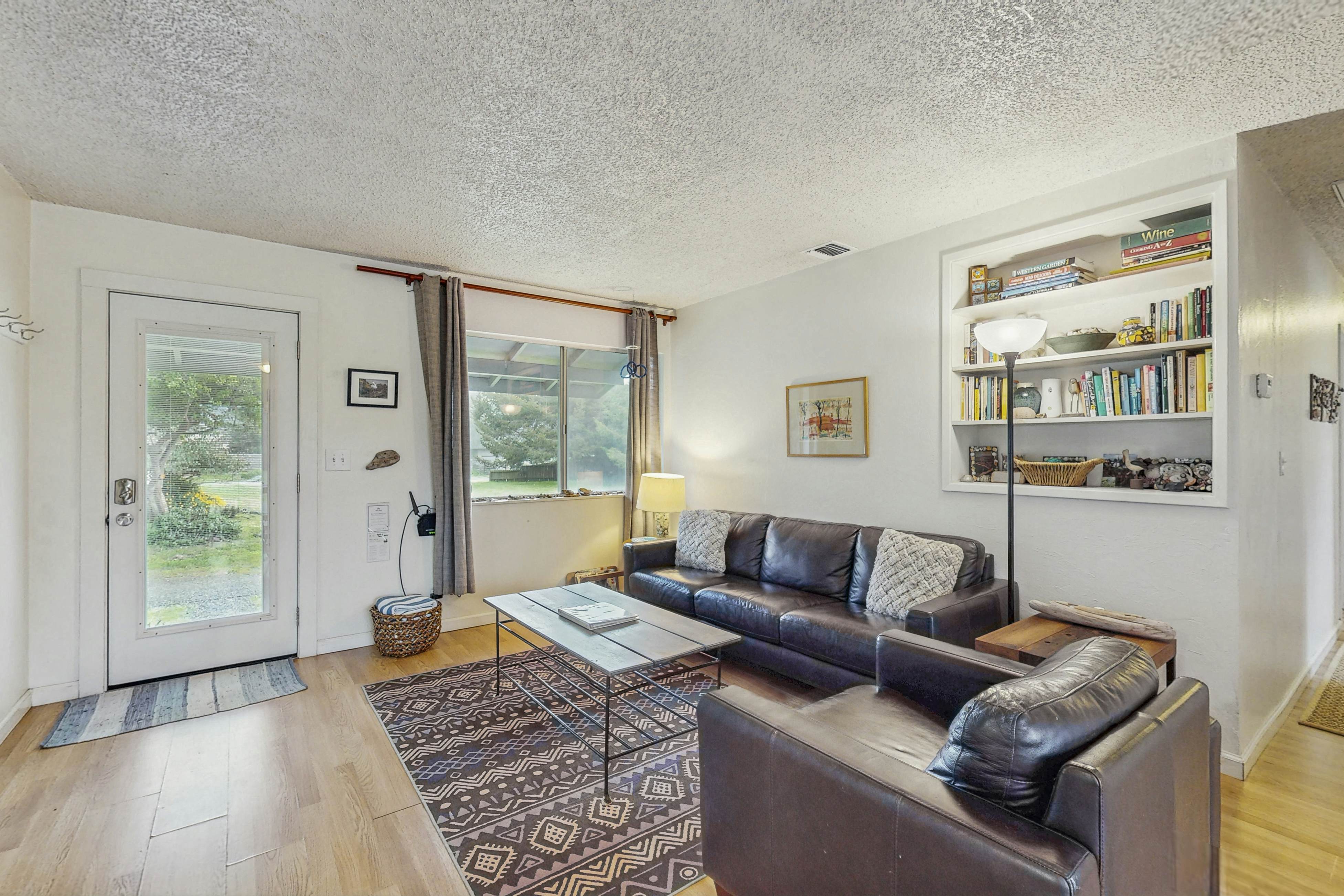 Charming Pet Friendly Cottage with Hot Tub