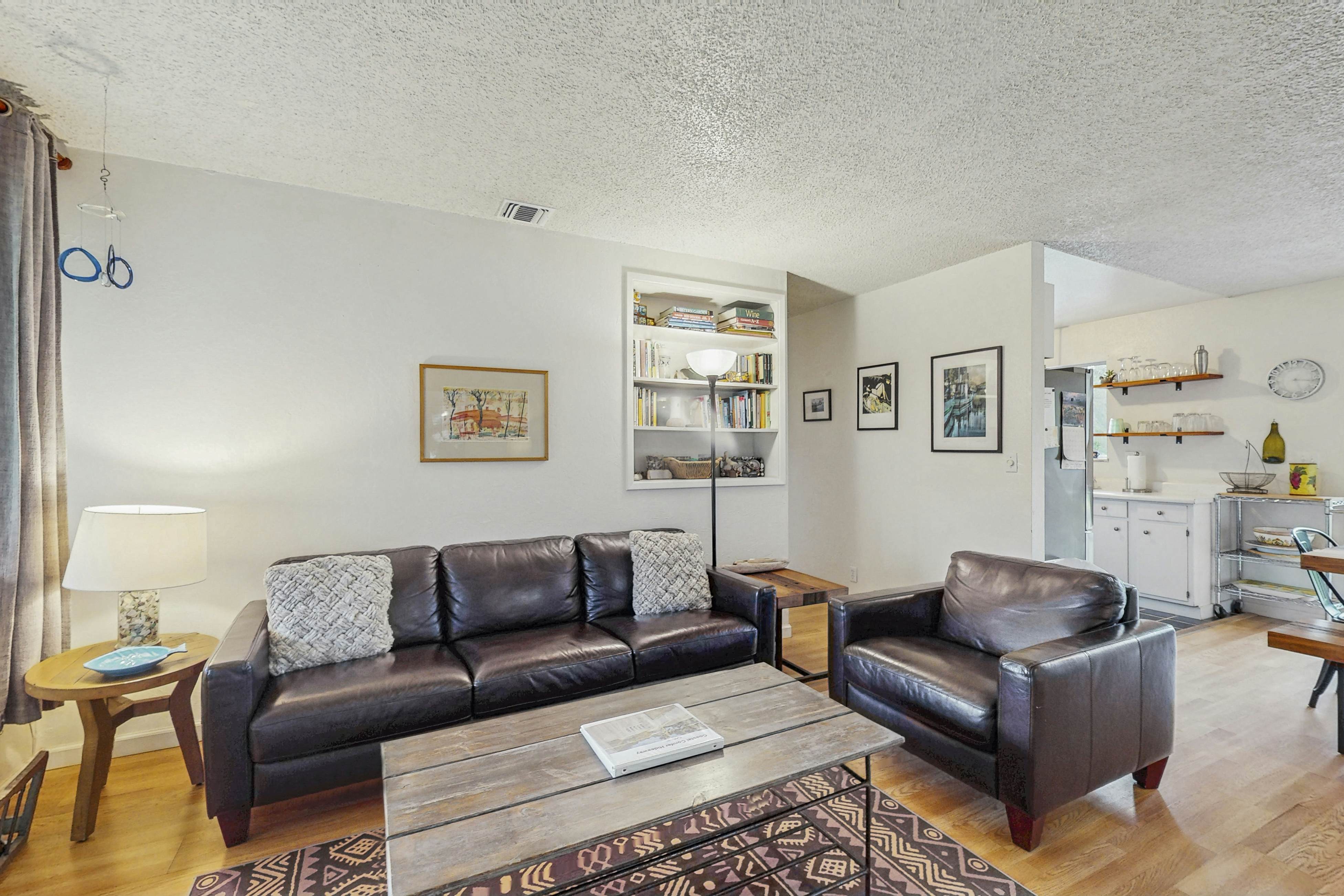 Charming Pet Friendly Cottage with Hot Tub