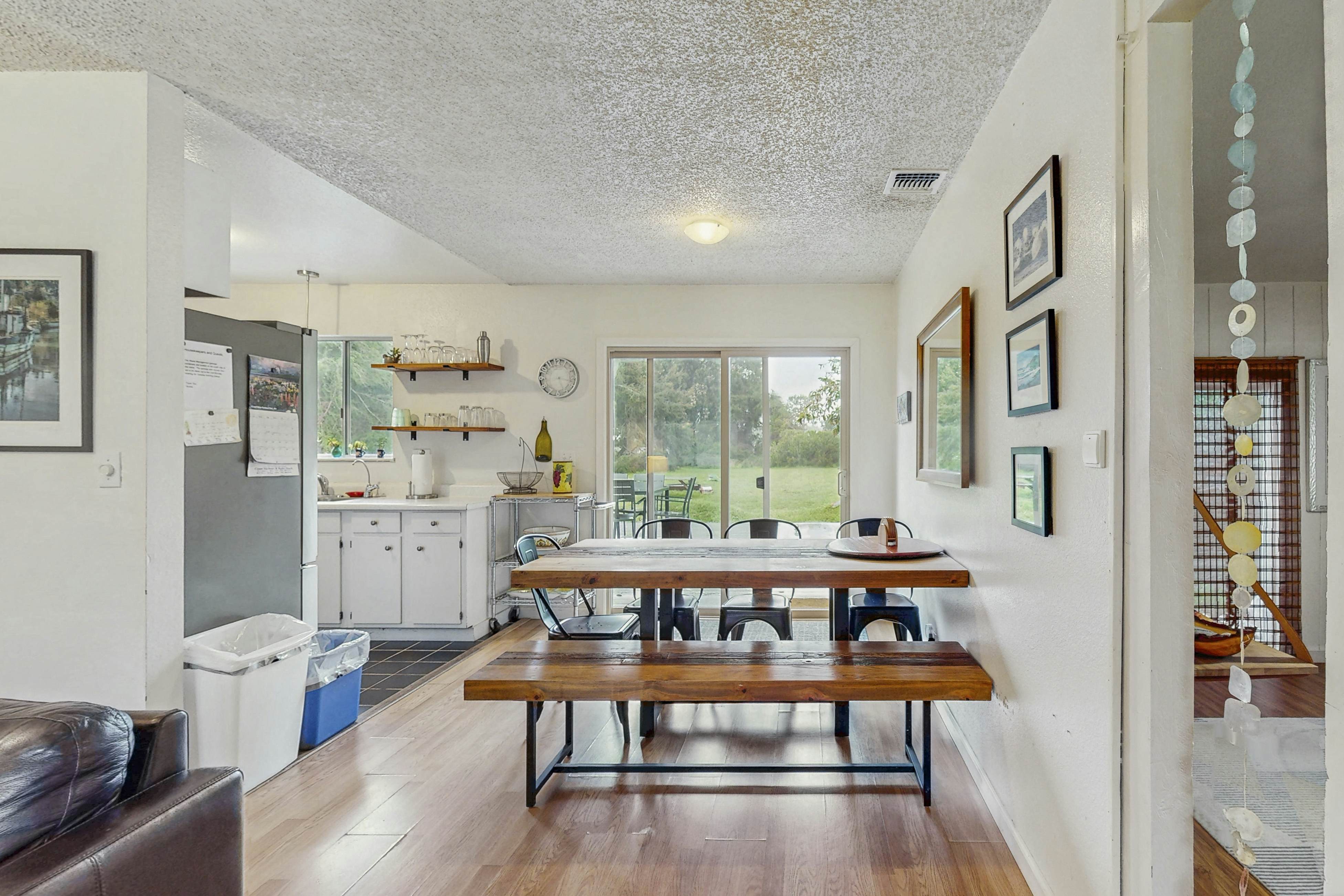 Charming Pet Friendly Cottage with Hot Tub