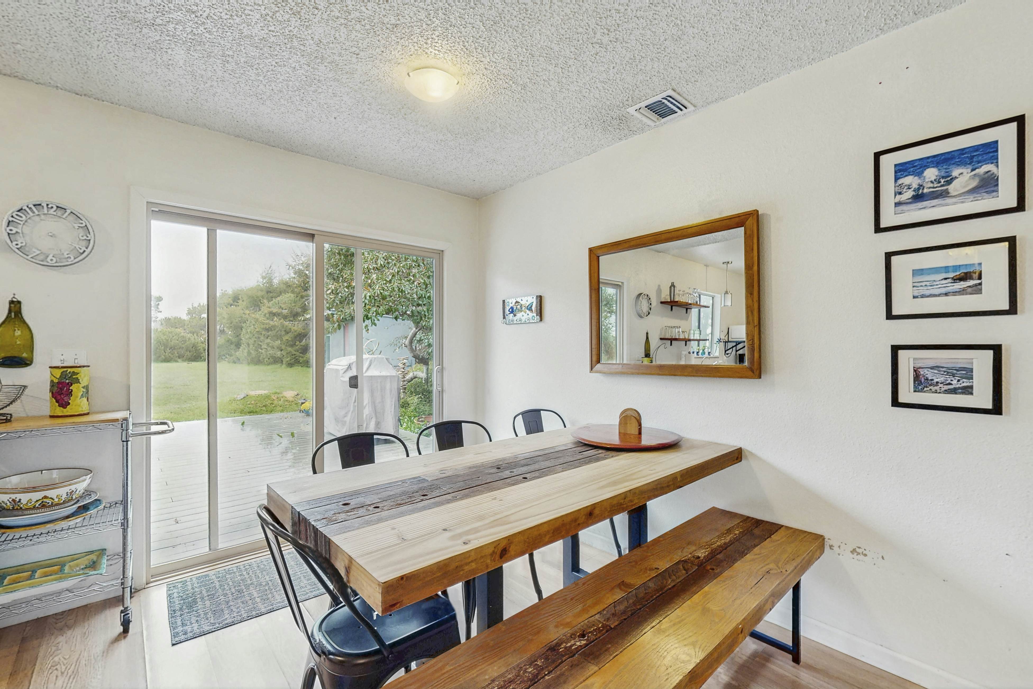 Charming Pet Friendly Cottage with Hot Tub