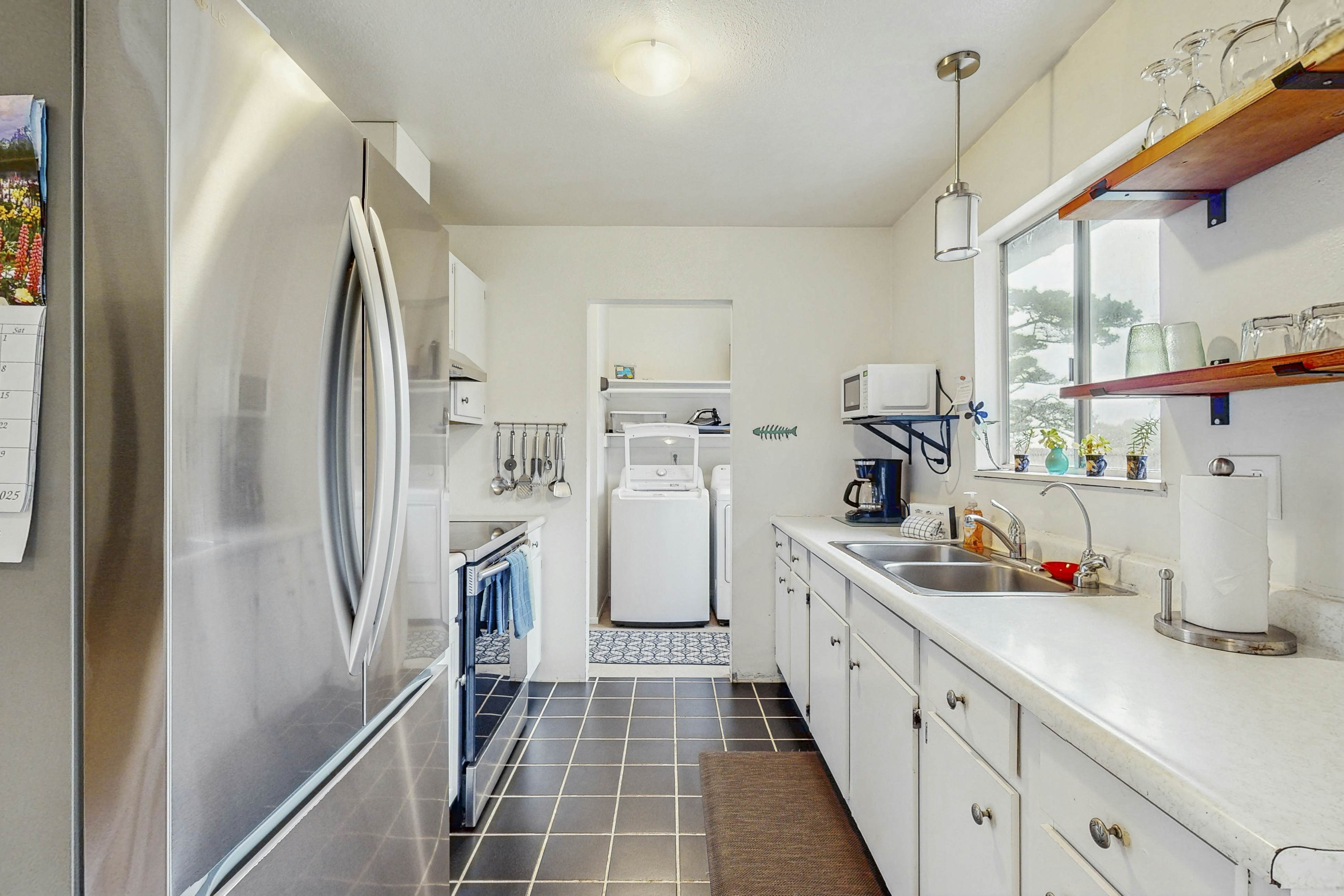 Charming Pet Friendly Cottage with Hot Tub