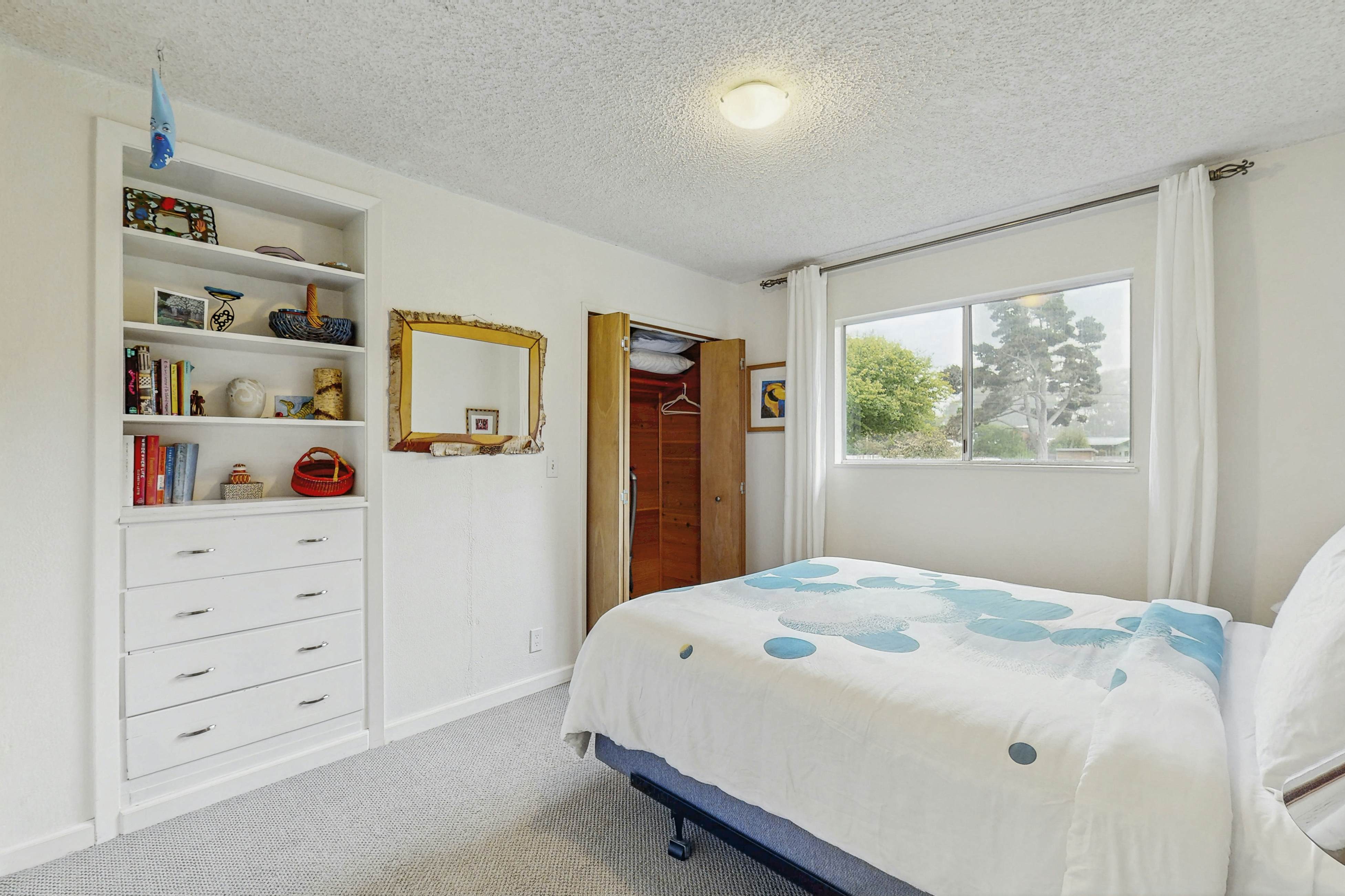 Charming Pet Friendly Cottage with Hot Tub