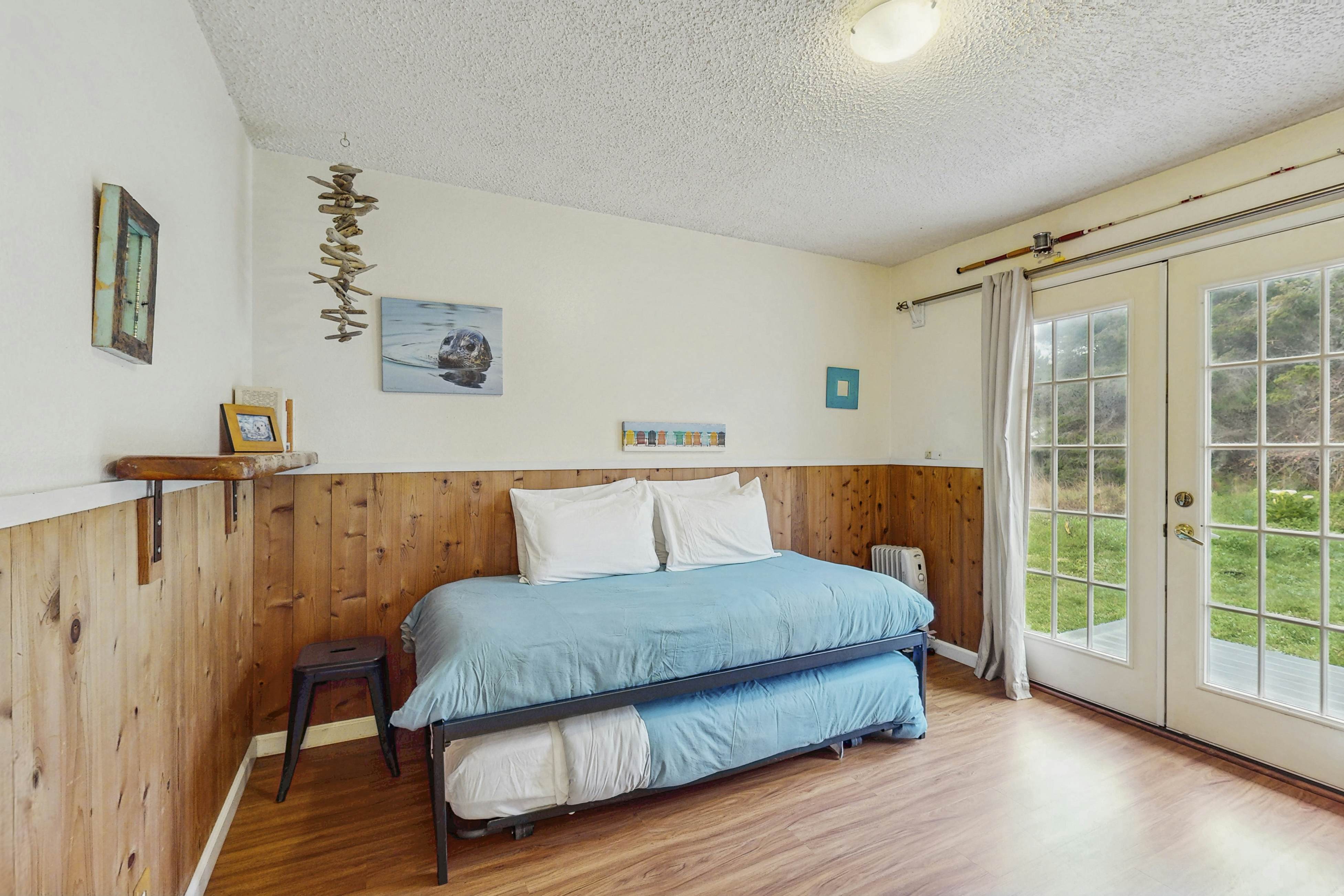 Charming Pet Friendly Cottage with Hot Tub