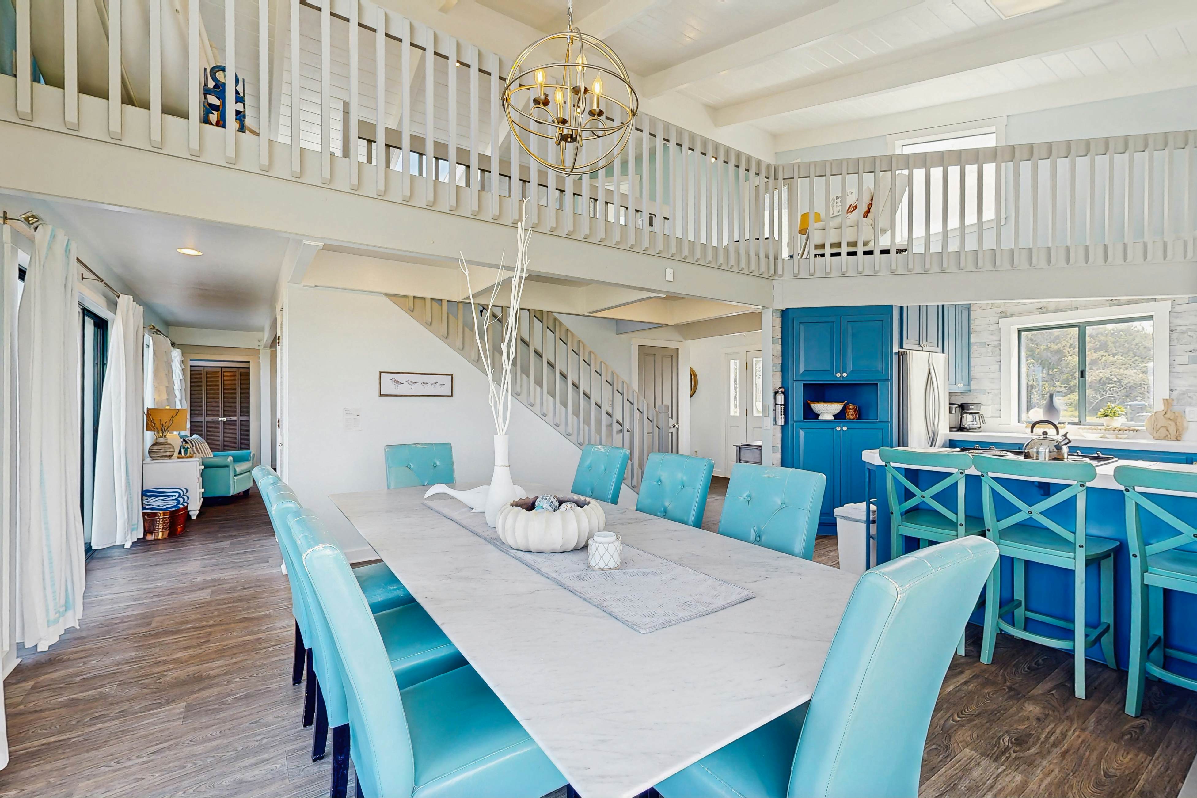 Amazing Oceanfront Home: Hot Tub, Beach Access