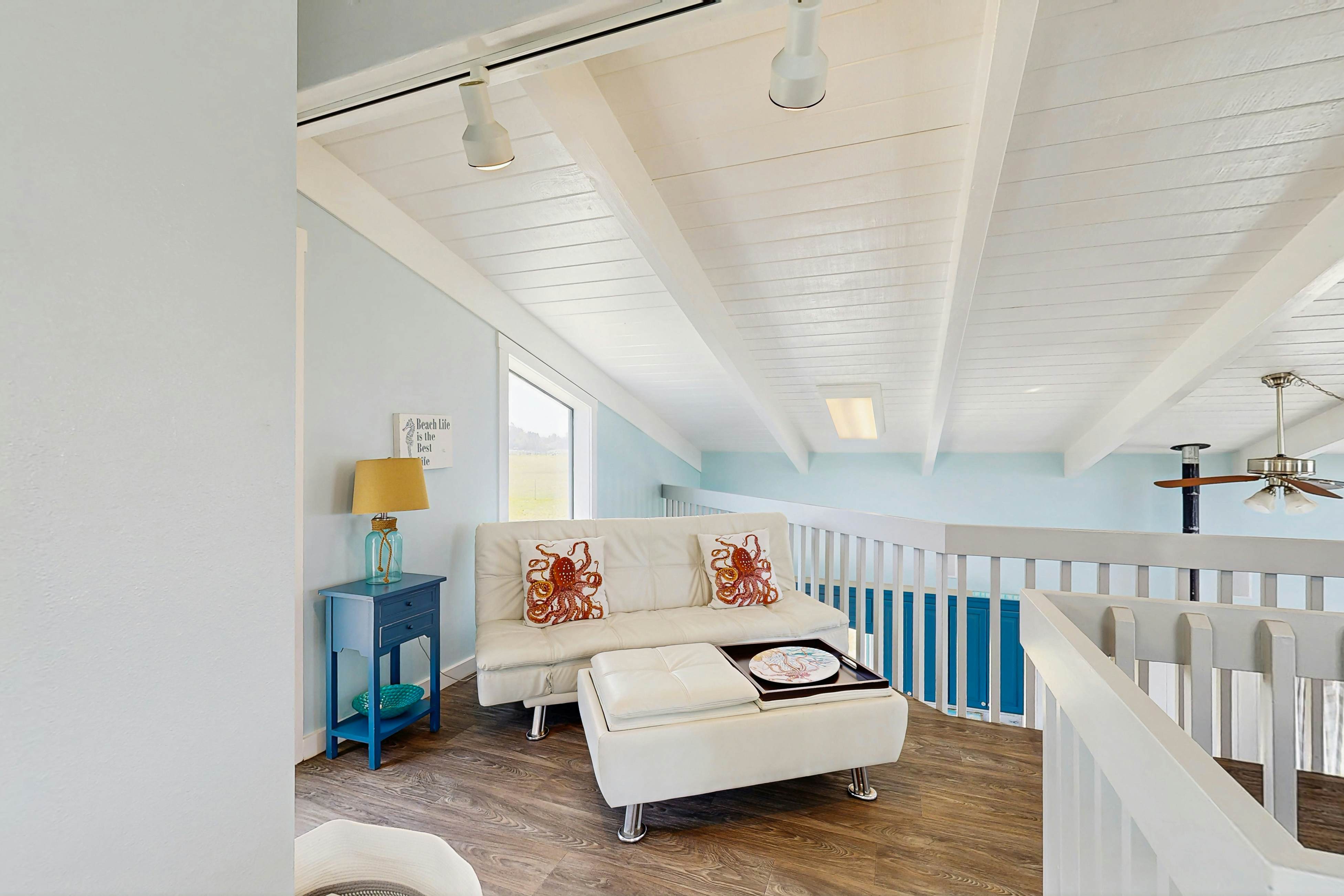 Amazing Oceanfront Home: Hot Tub, Beach Access