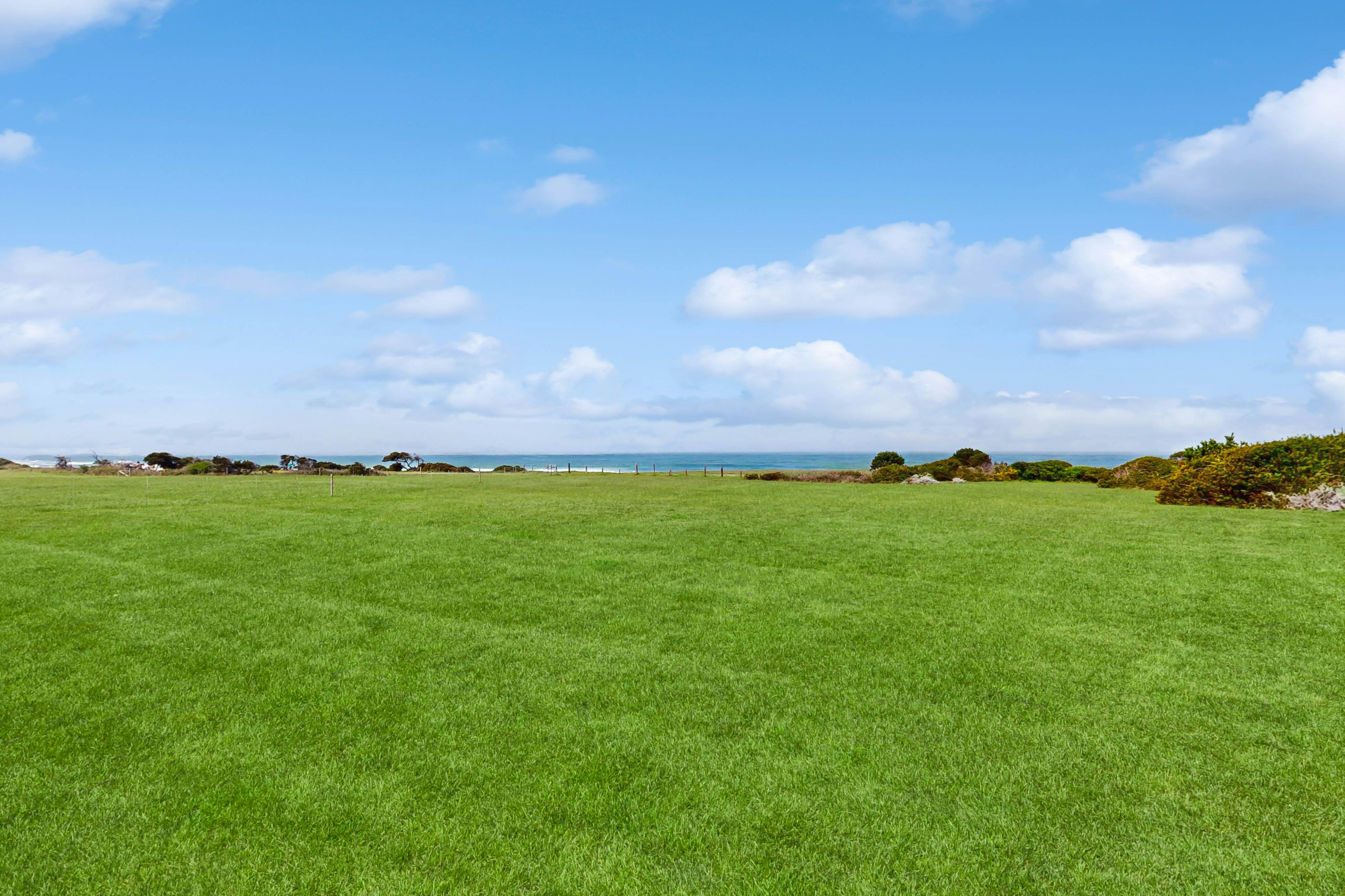 Amazing Oceanfront Home: Hot Tub, Beach Access