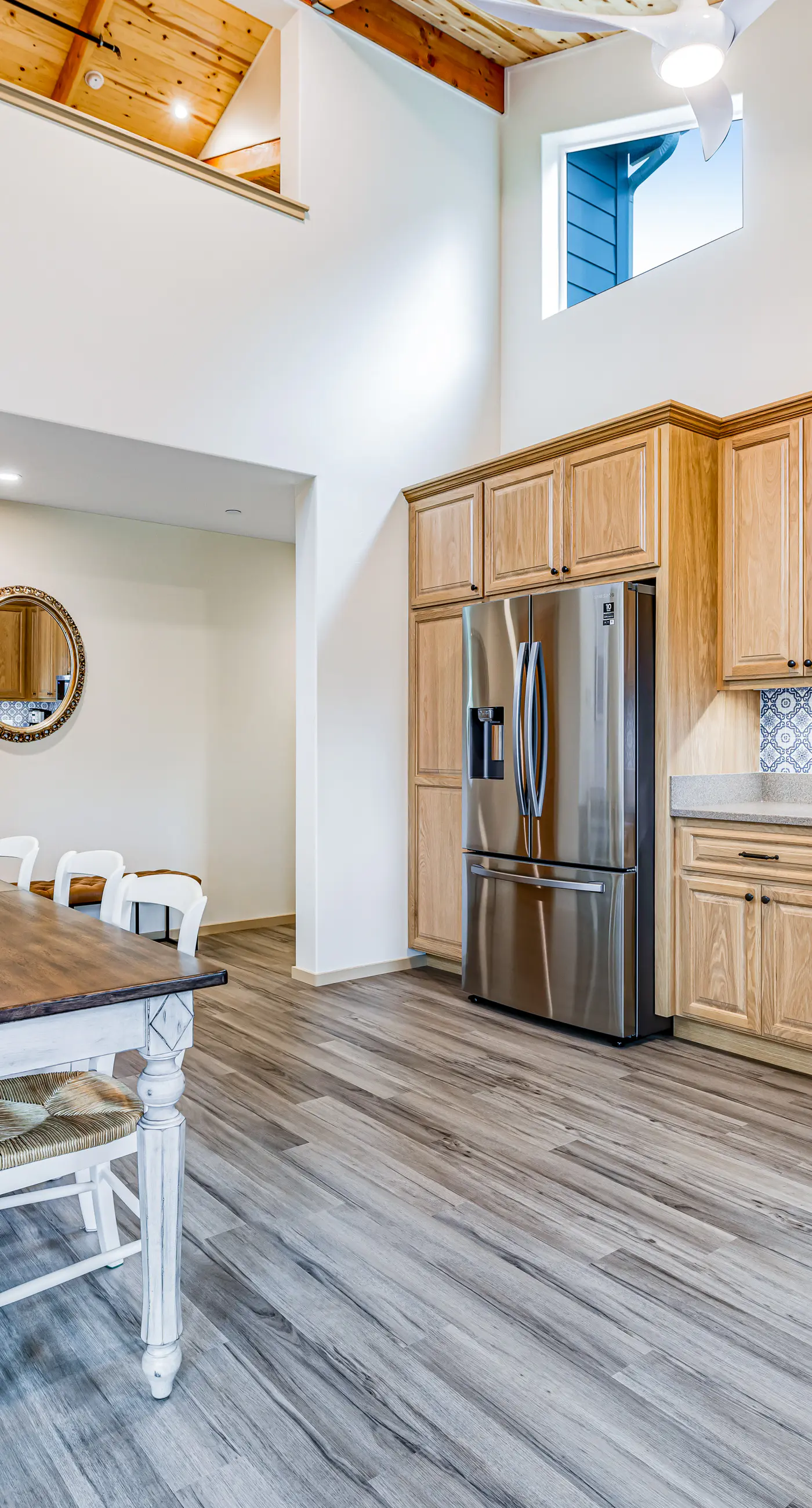 New Home- Minutes from Beach, Foosball, & Yard