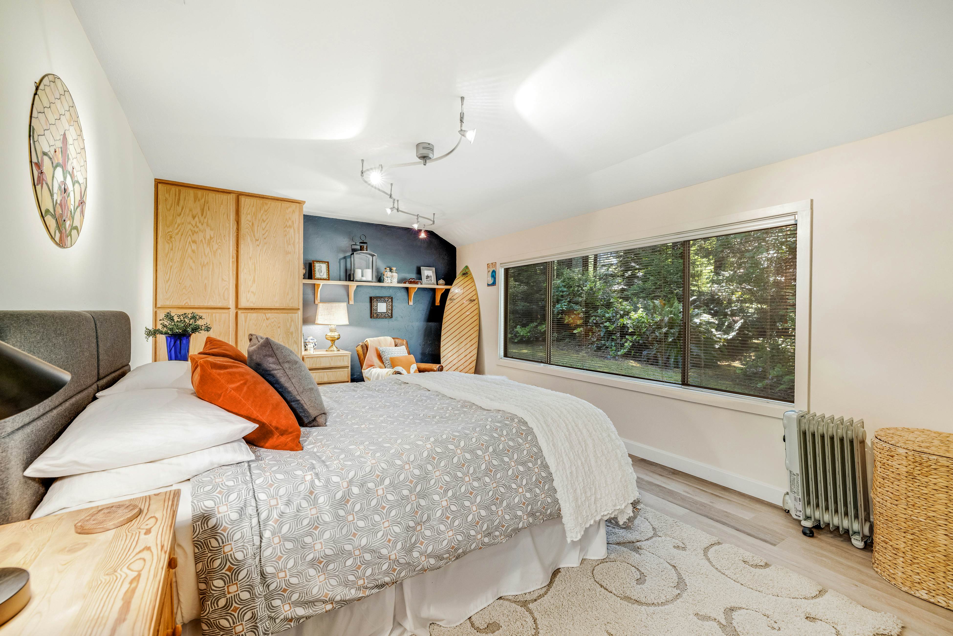 Family Getaway: Hot Tub, Fire Pit & Dog Friendly