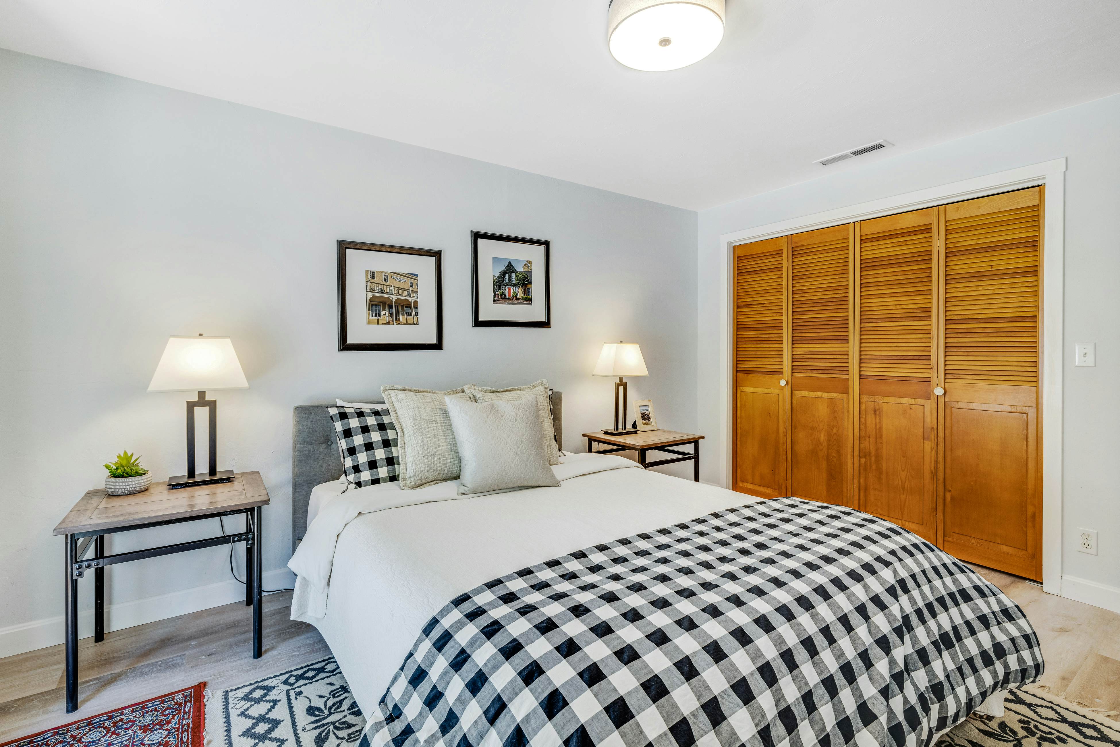 Family Getaway: Hot Tub, Fire Pit & Dog Friendly