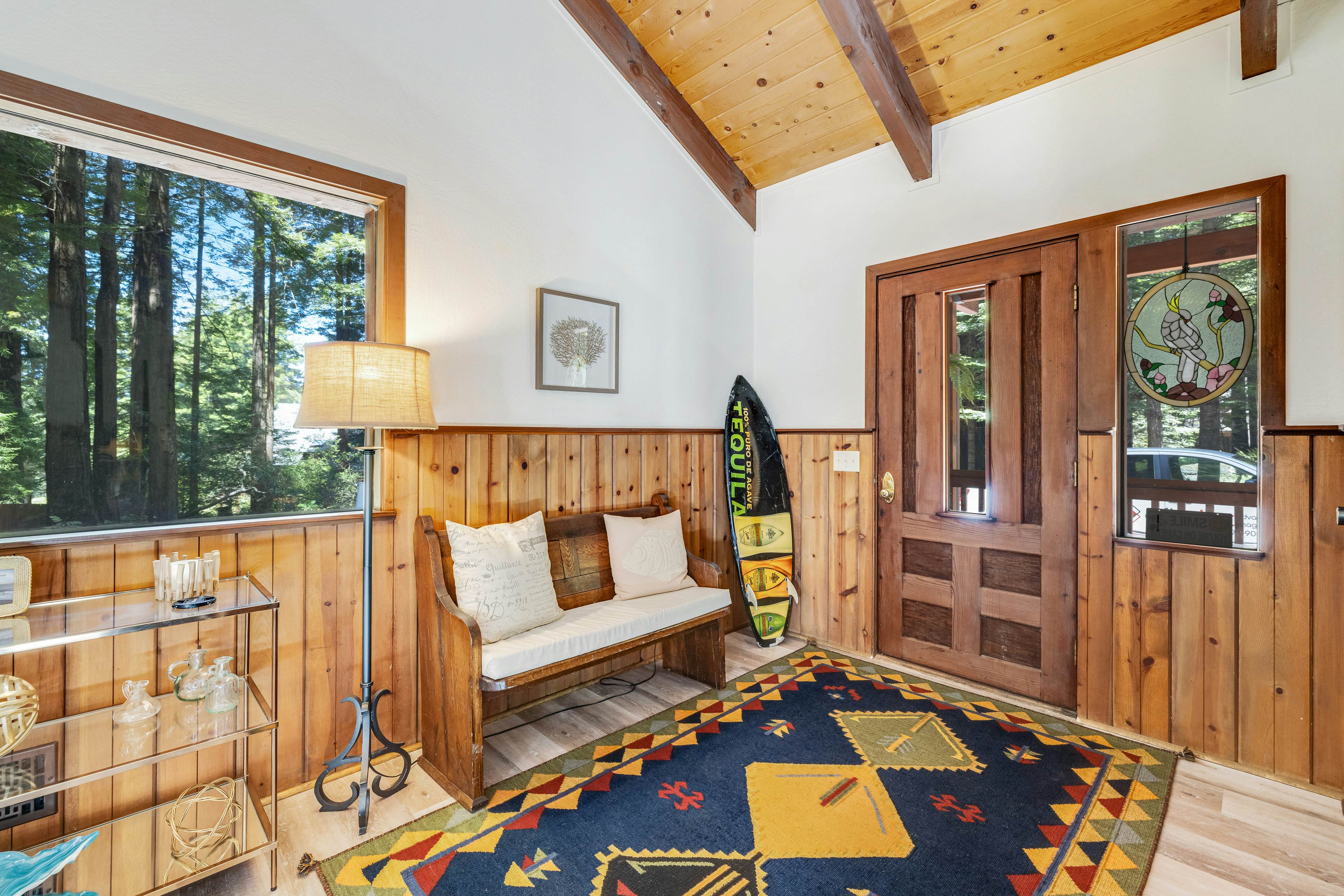 Family Getaway: Hot Tub, Fire Pit & Dog Friendly