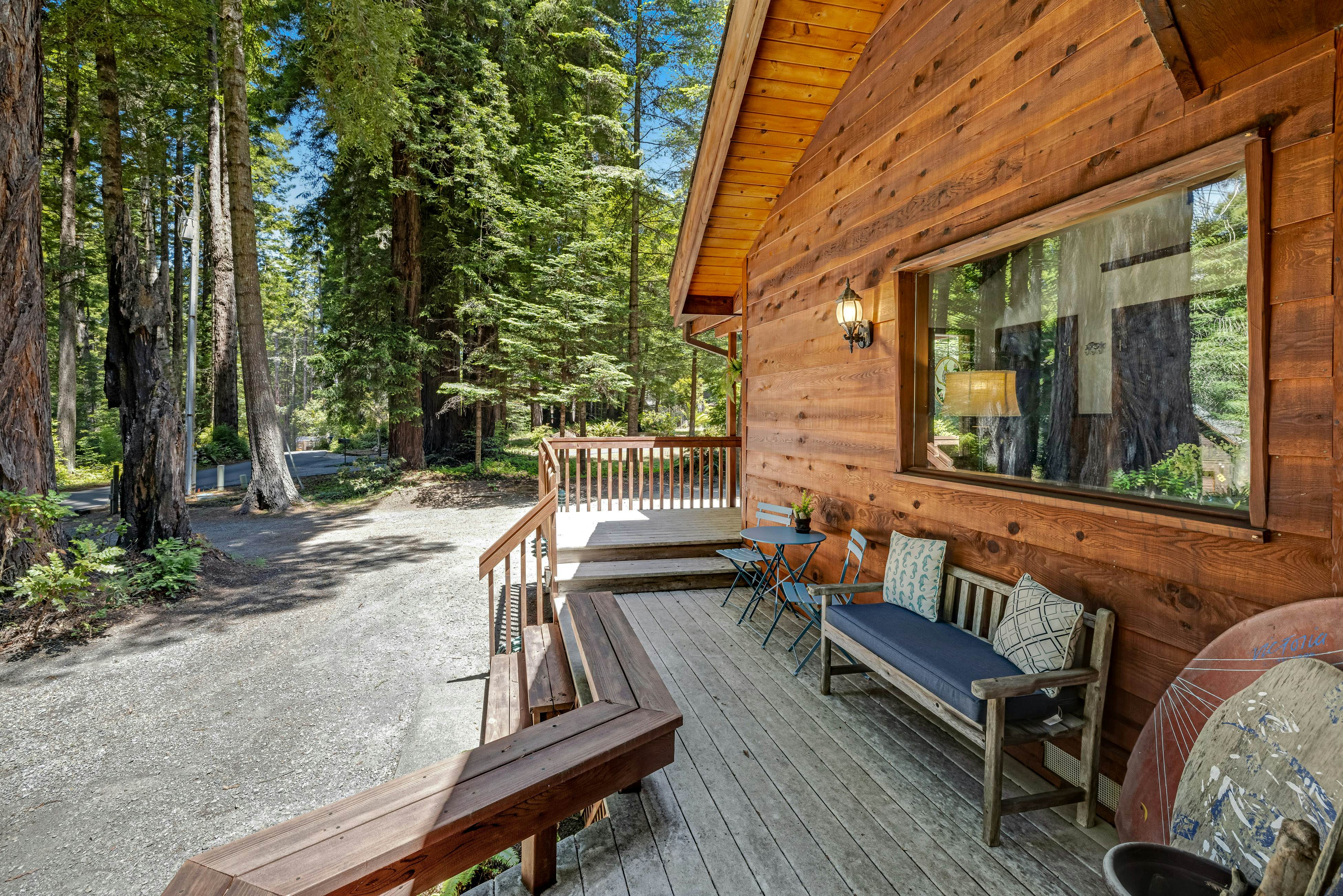 Family Getaway: Hot Tub, Fire Pit & Dog Friendly