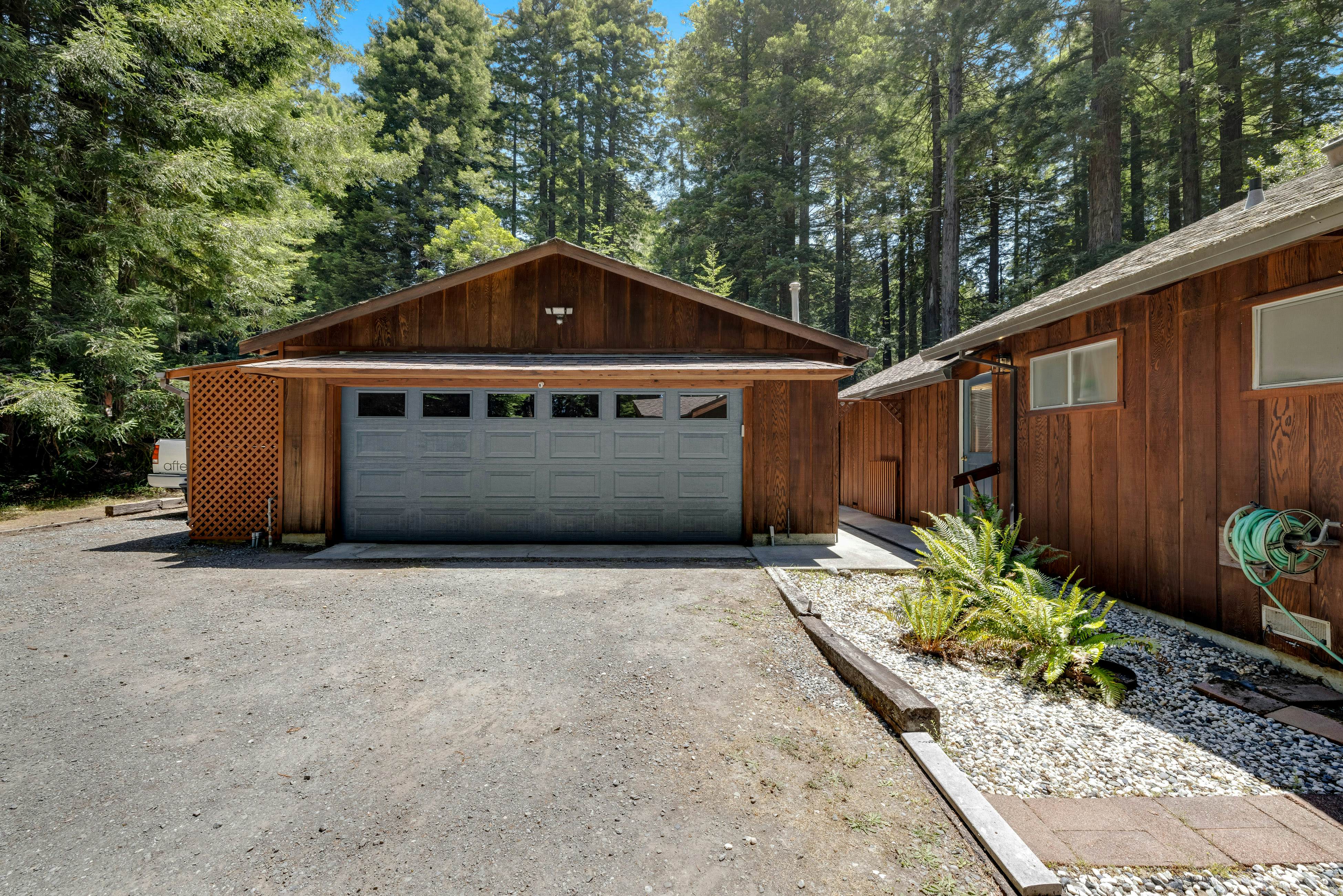 Family Getaway: Hot Tub, Fire Pit & Dog Friendly