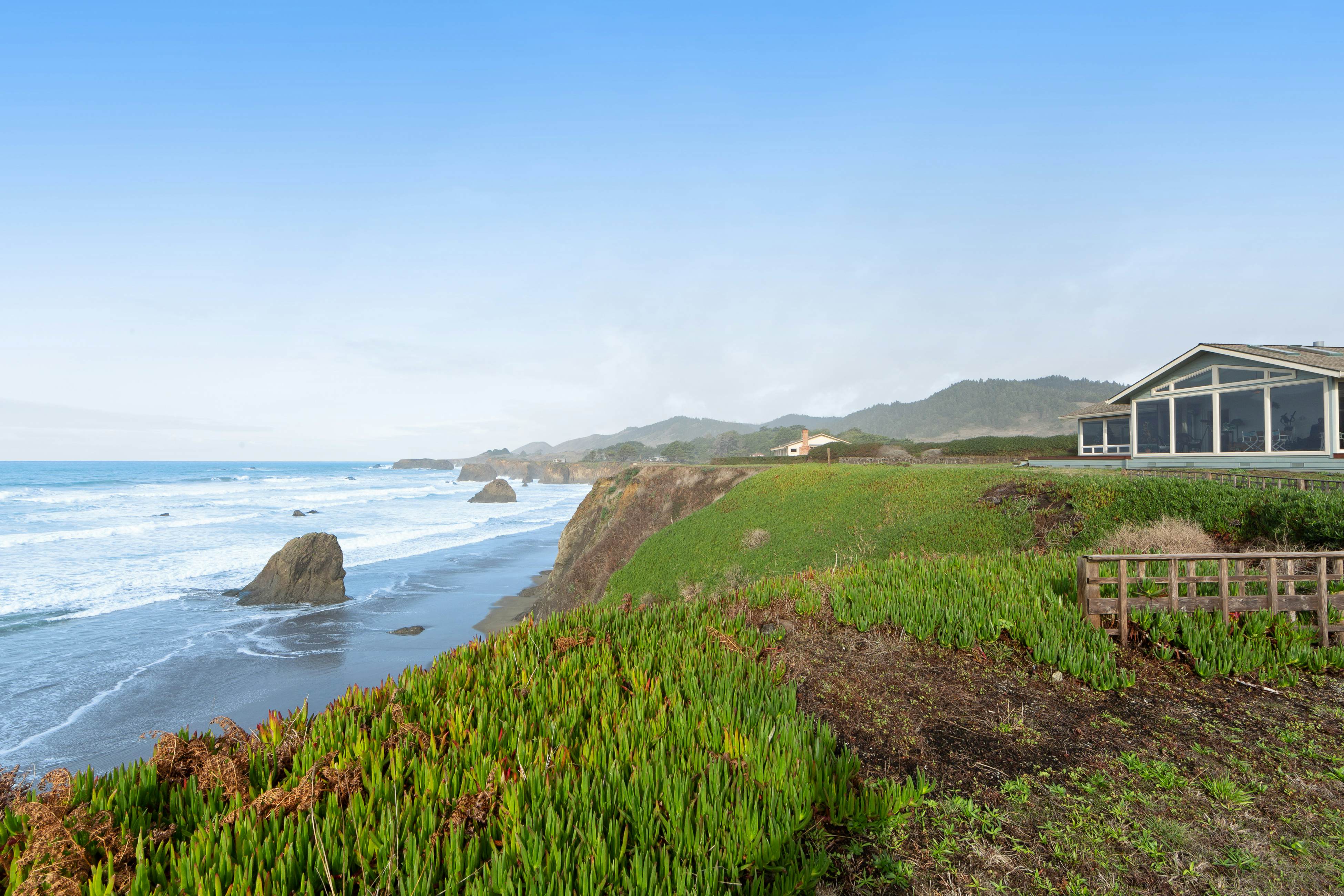 Oceanfront Home on the Bluffs with Hot Tub
