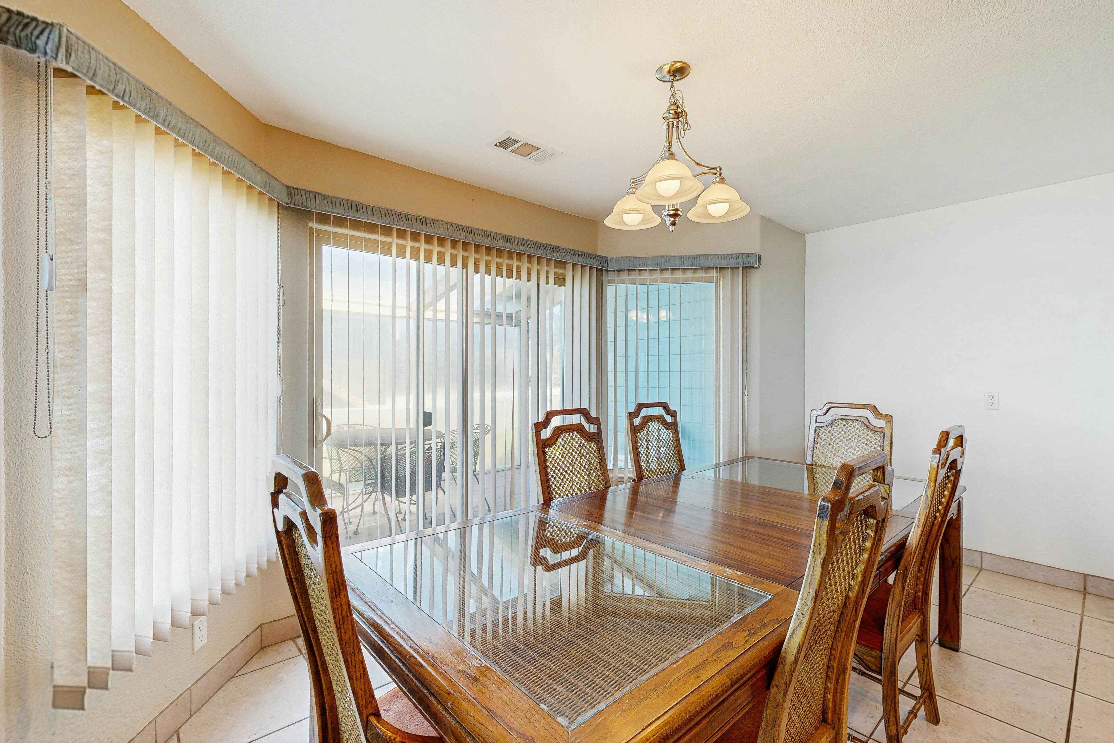 Oceanfront Home on the Bluffs with Hot Tub