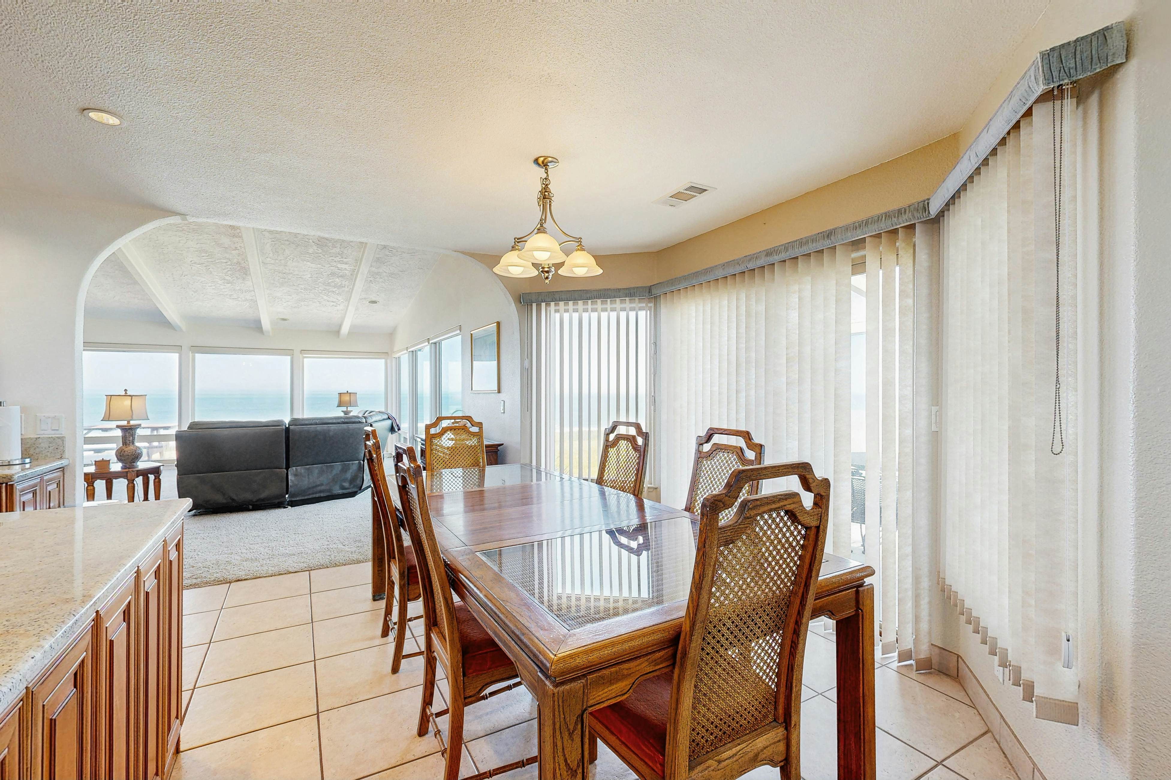 Oceanfront Home on the Bluffs with Hot Tub