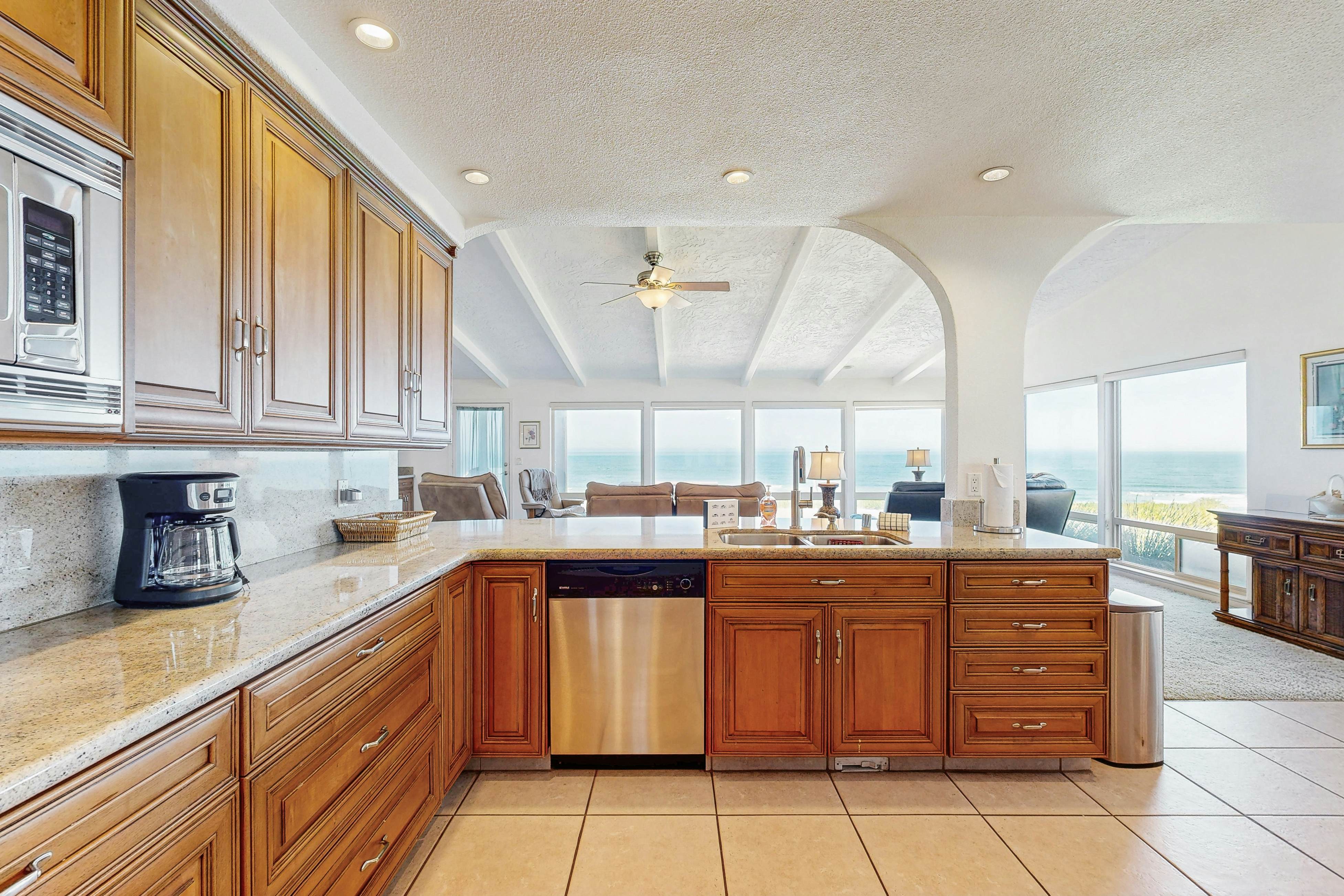 Oceanfront Home on the Bluffs with Hot Tub
