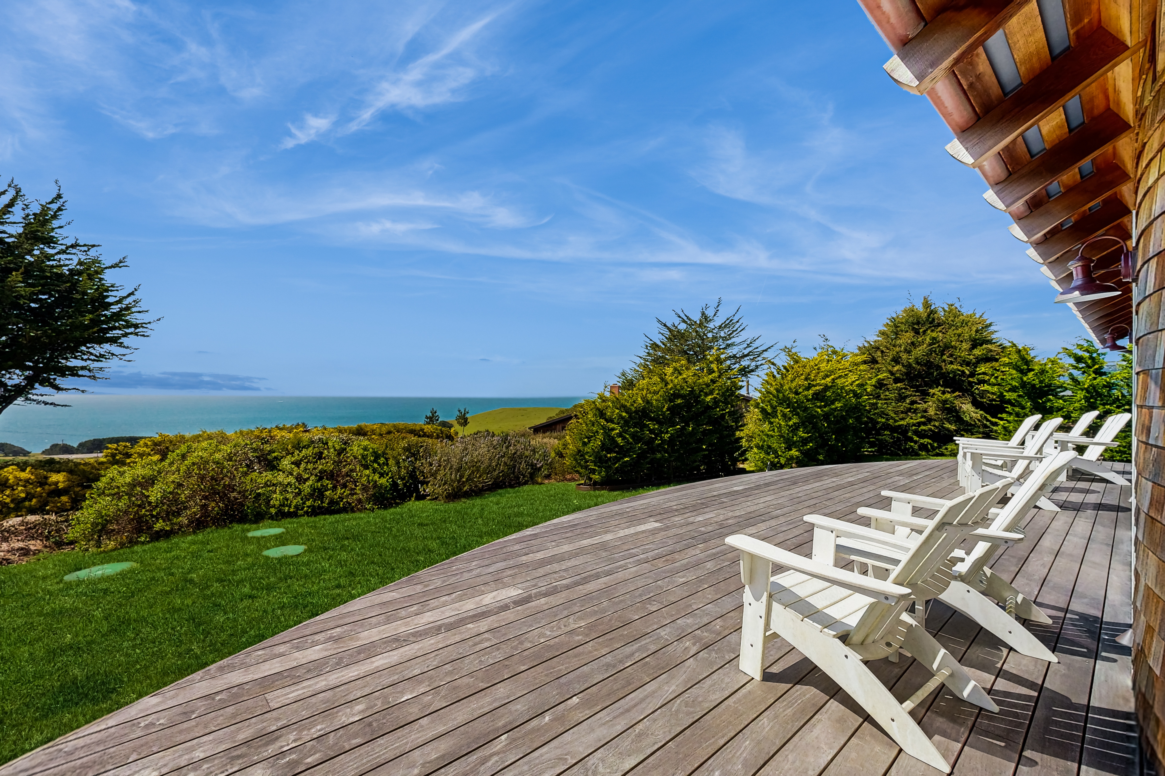 Albion Ridge Overlook - Luxury & Modern 