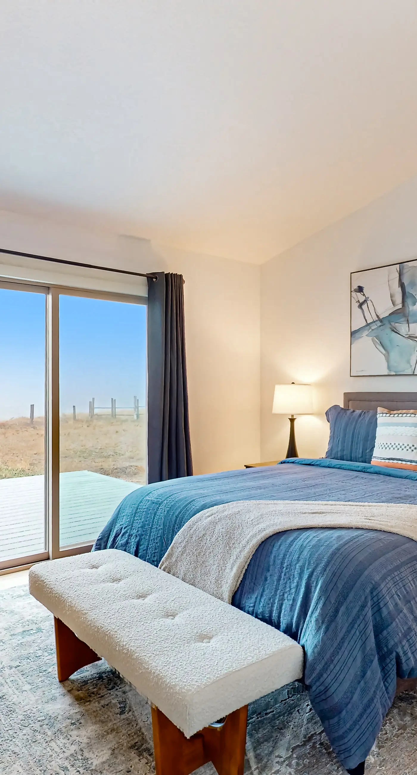 Ocean views with Abundant Wildlife and Hot Tub
