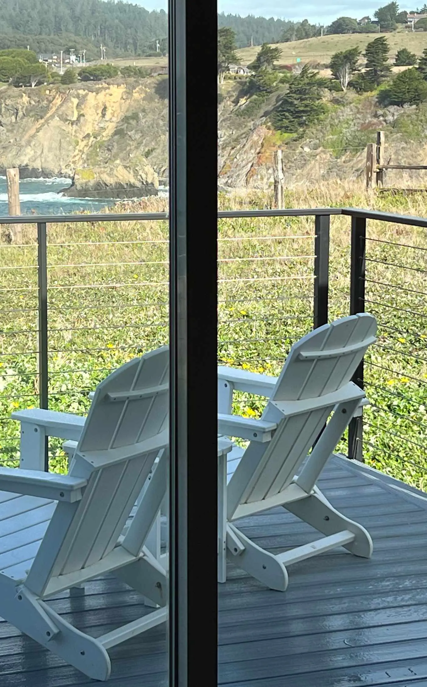 Ocean views with Abundant Wildlife and Hot Tub