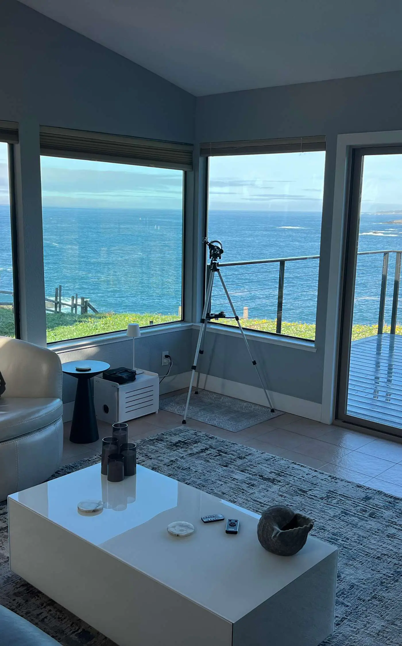 Ocean views with Abundant Wildlife and Hot Tub