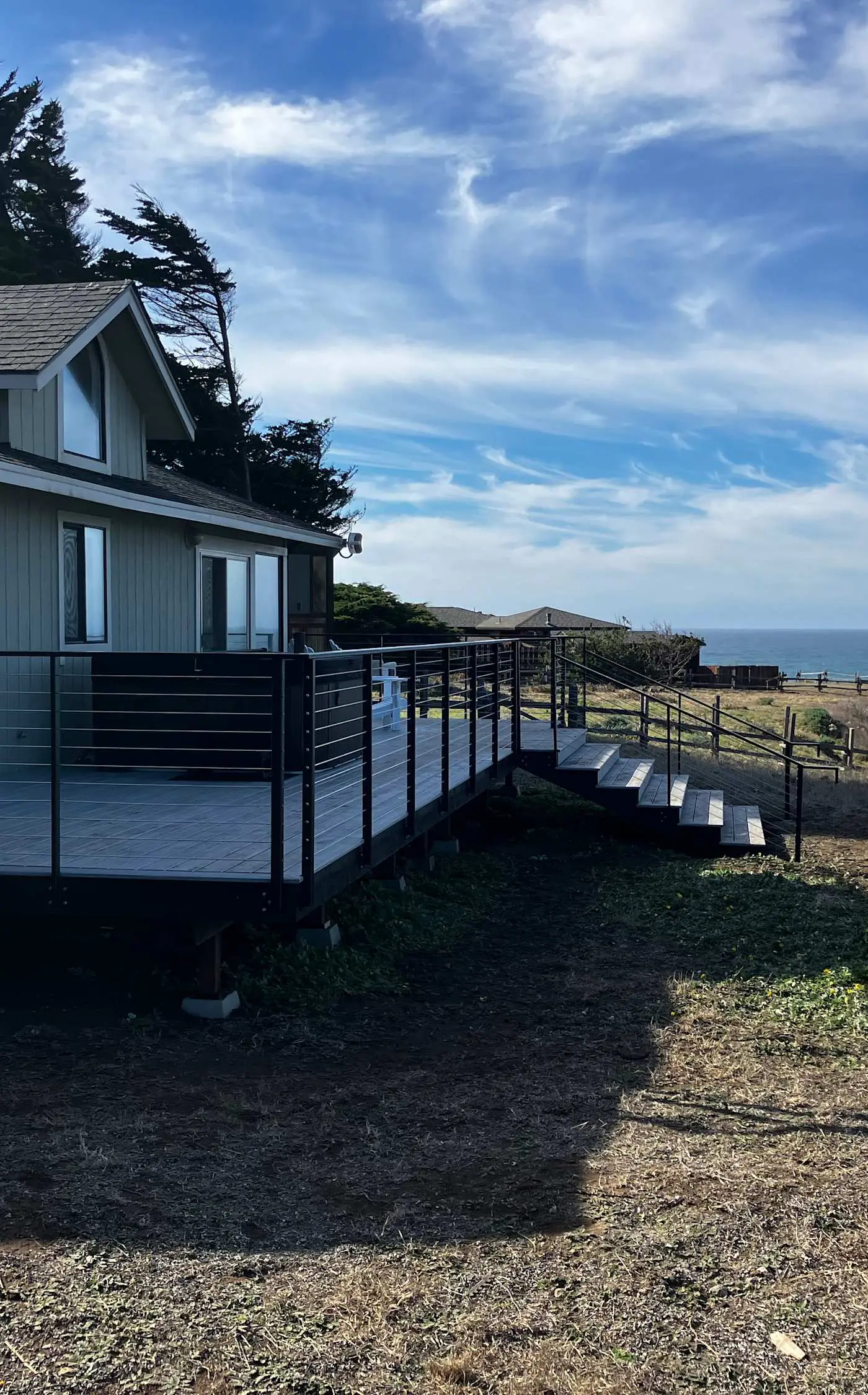 Ocean views with Abundant Wildlife and Hot Tub