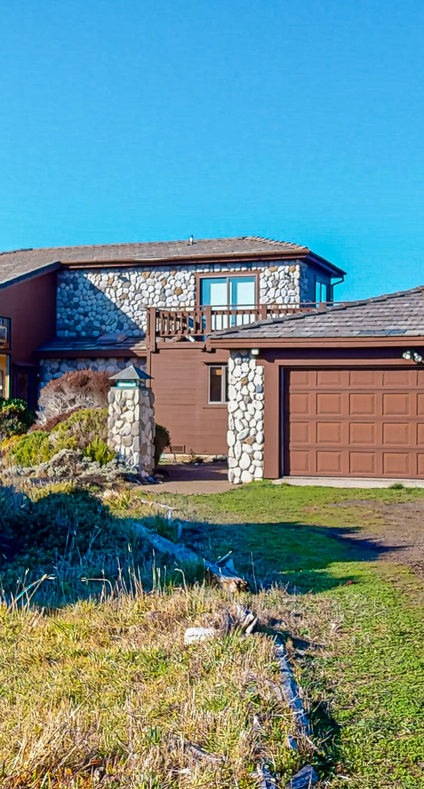 Oceanfront Retreat Close to Activities & the Beach