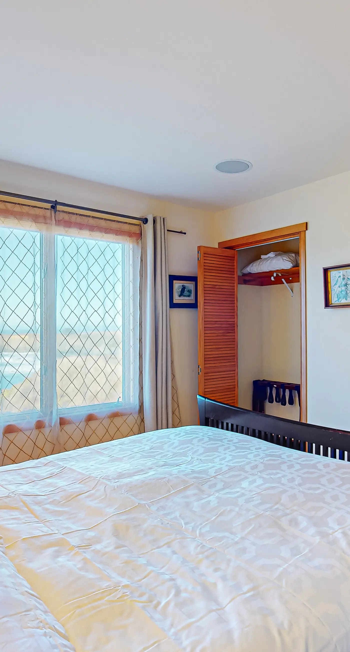 Oceanfront Retreat Close to Activities & the Beach