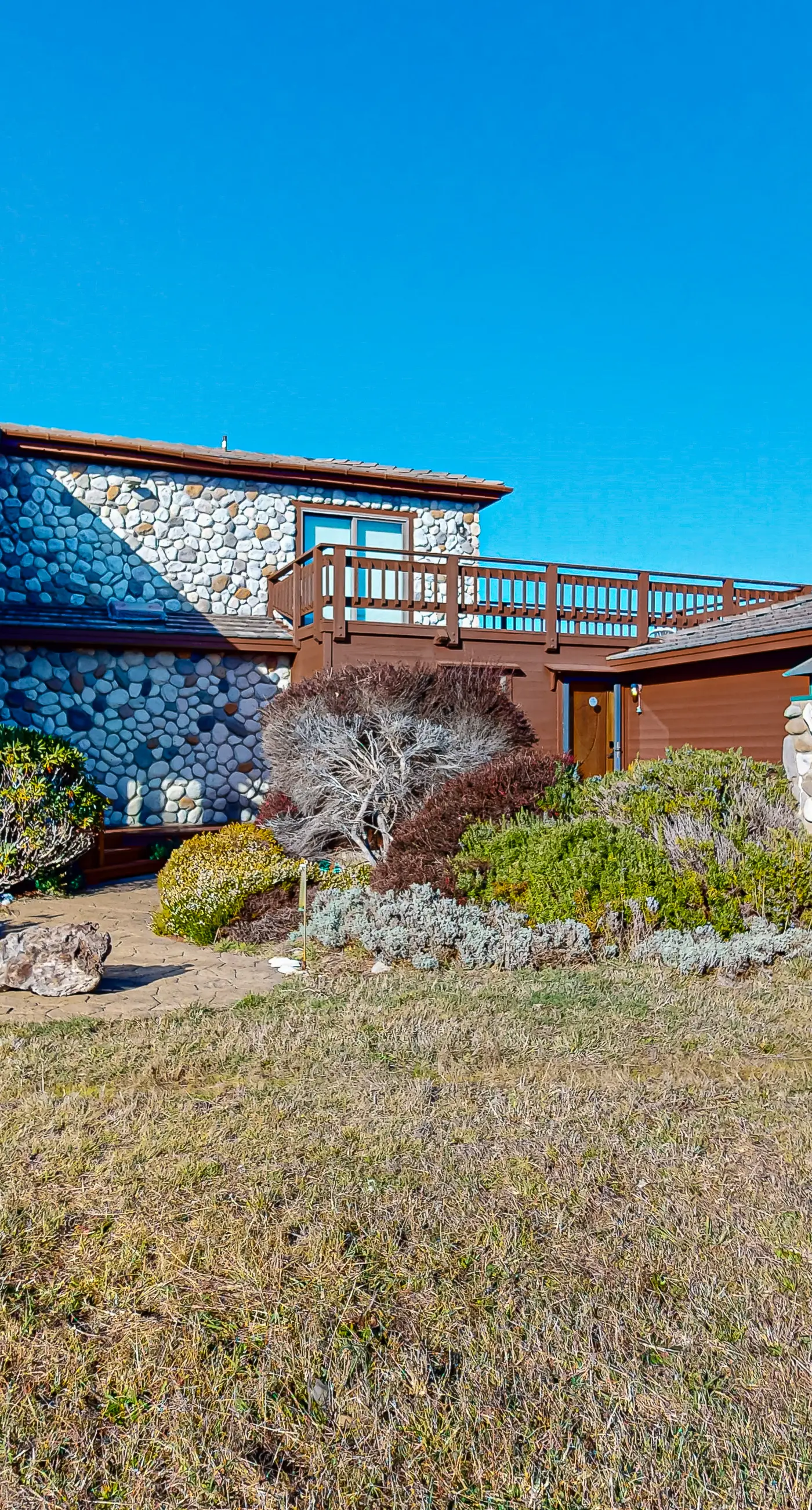 Oceanfront Retreat Close to Activities & the Beach