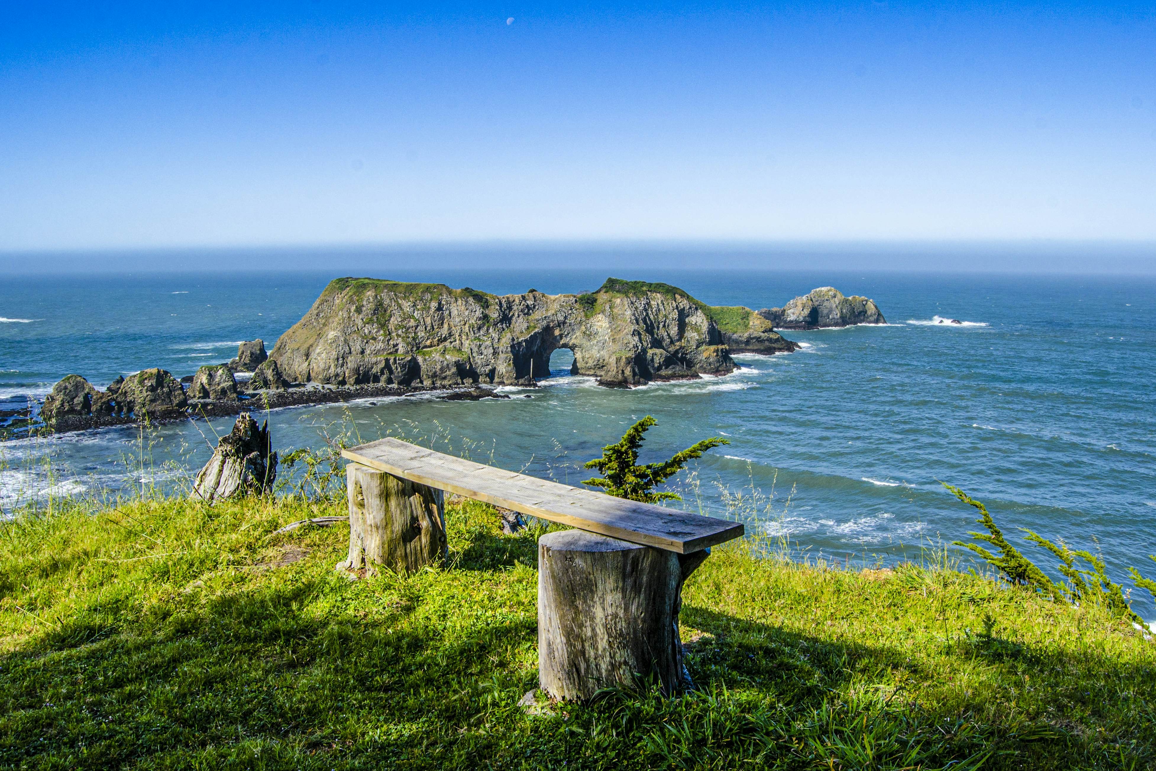 Oceanfront home: Hot Tub, Views & Entertainment