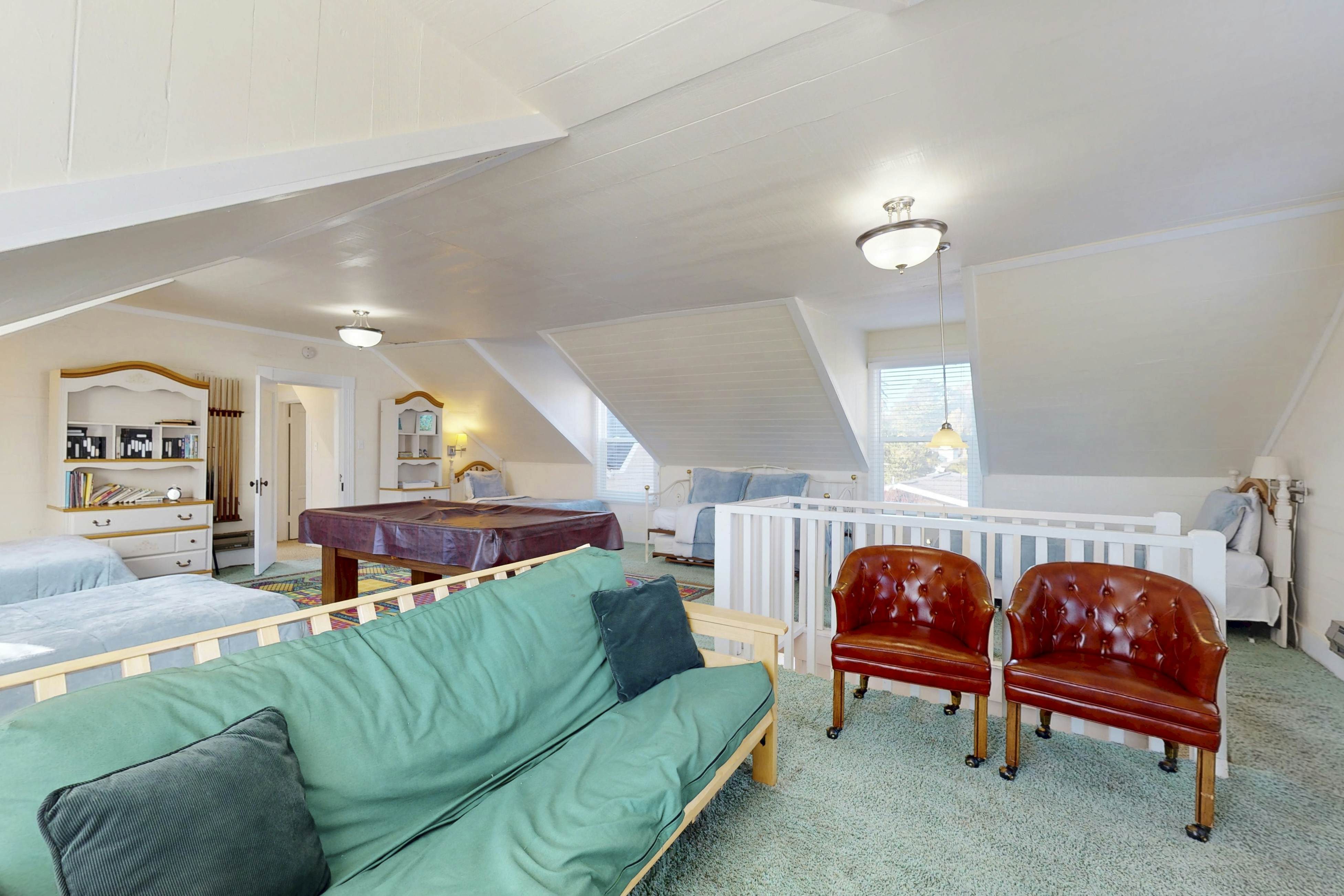 Oceanfront home: Hot Tub, Views & Entertainment