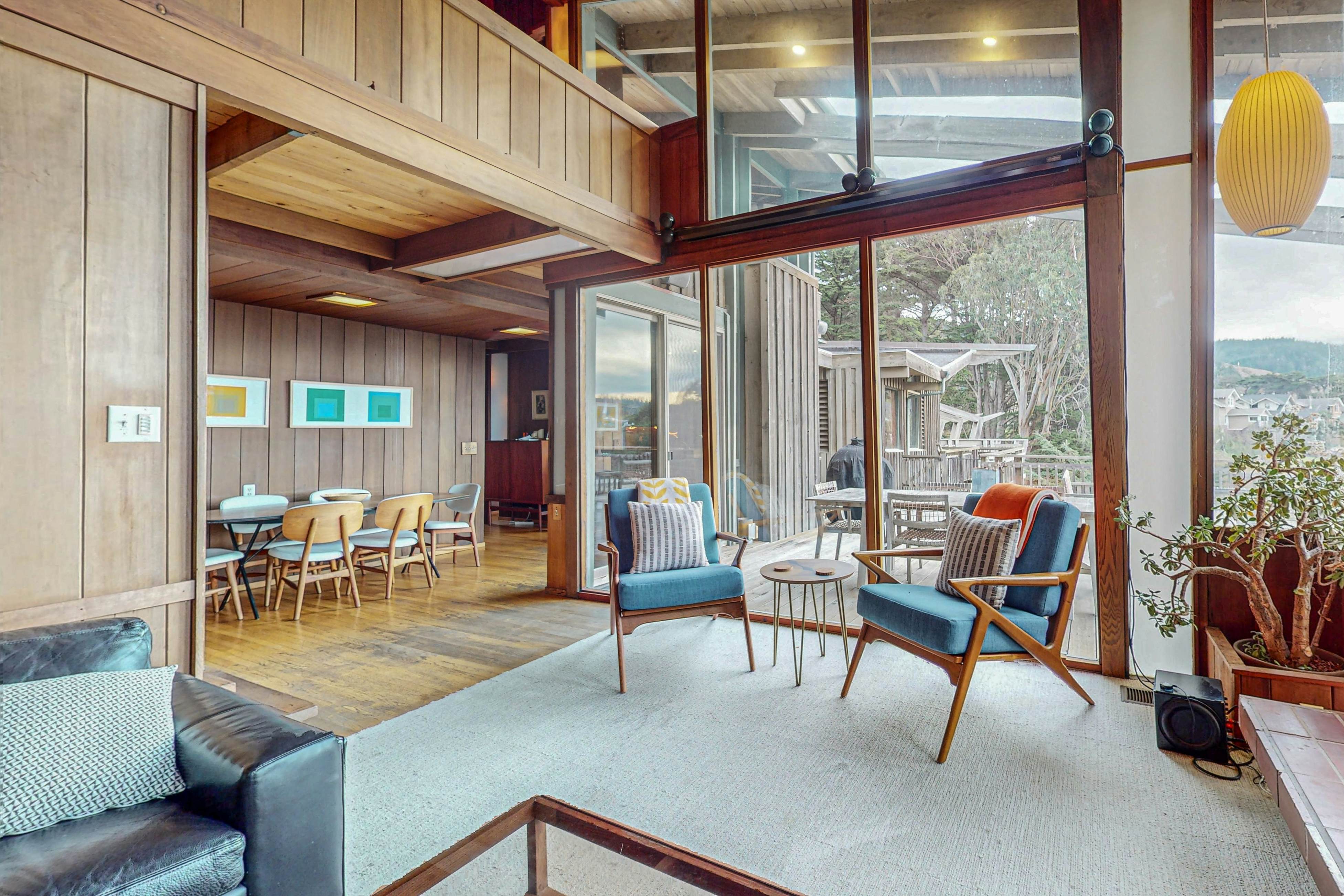 Oceanfront Elk House: Bluff View, Deck, Near beach