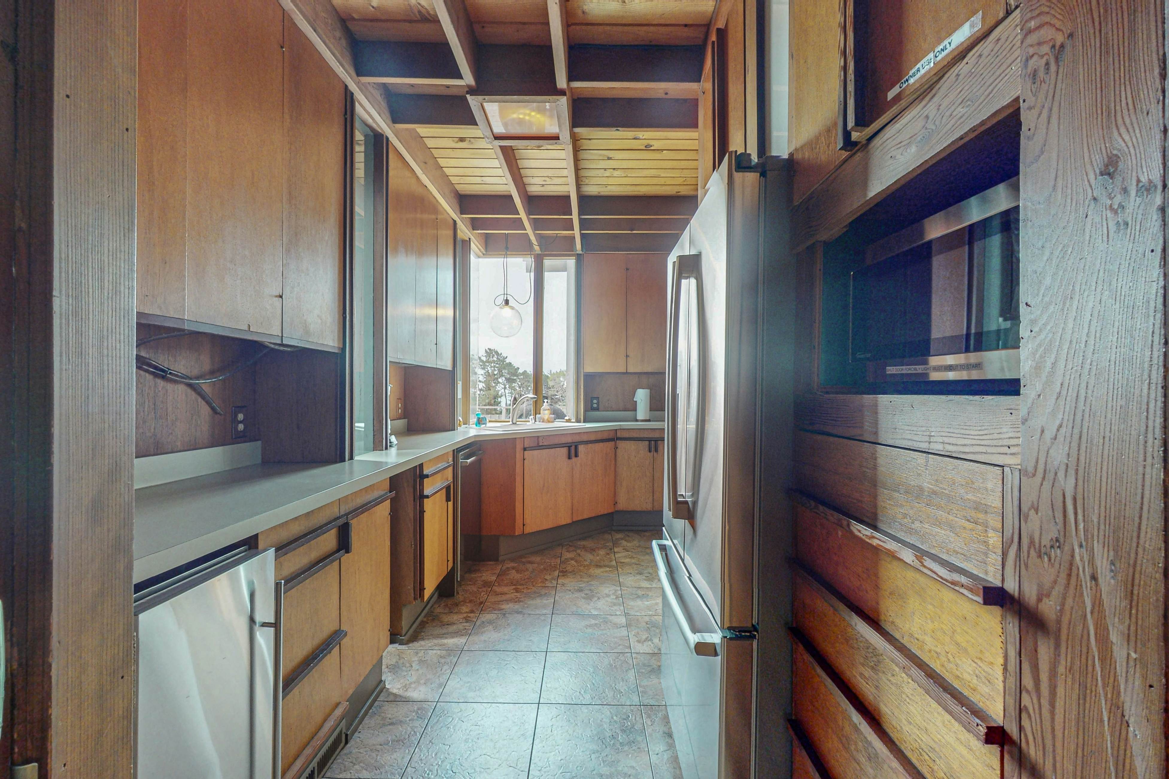 Oceanfront Elk House: Bluff View, Deck, Near beach