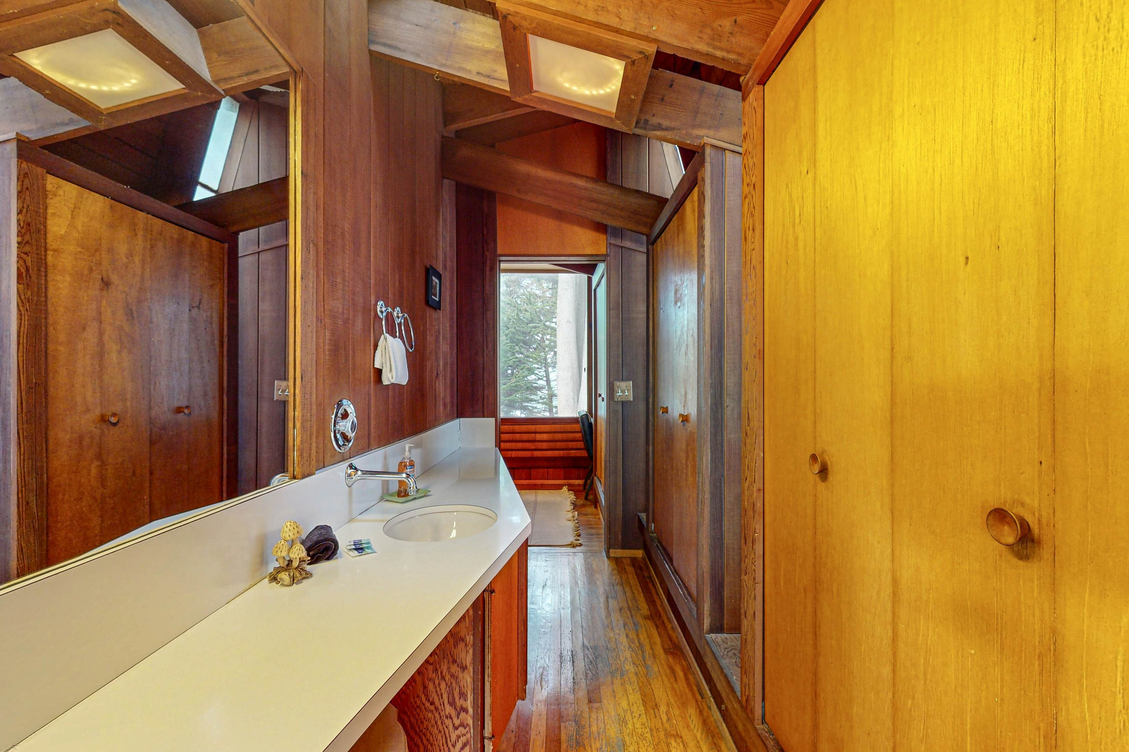 Oceanfront Elk House: Bluff View, Deck, Near beach