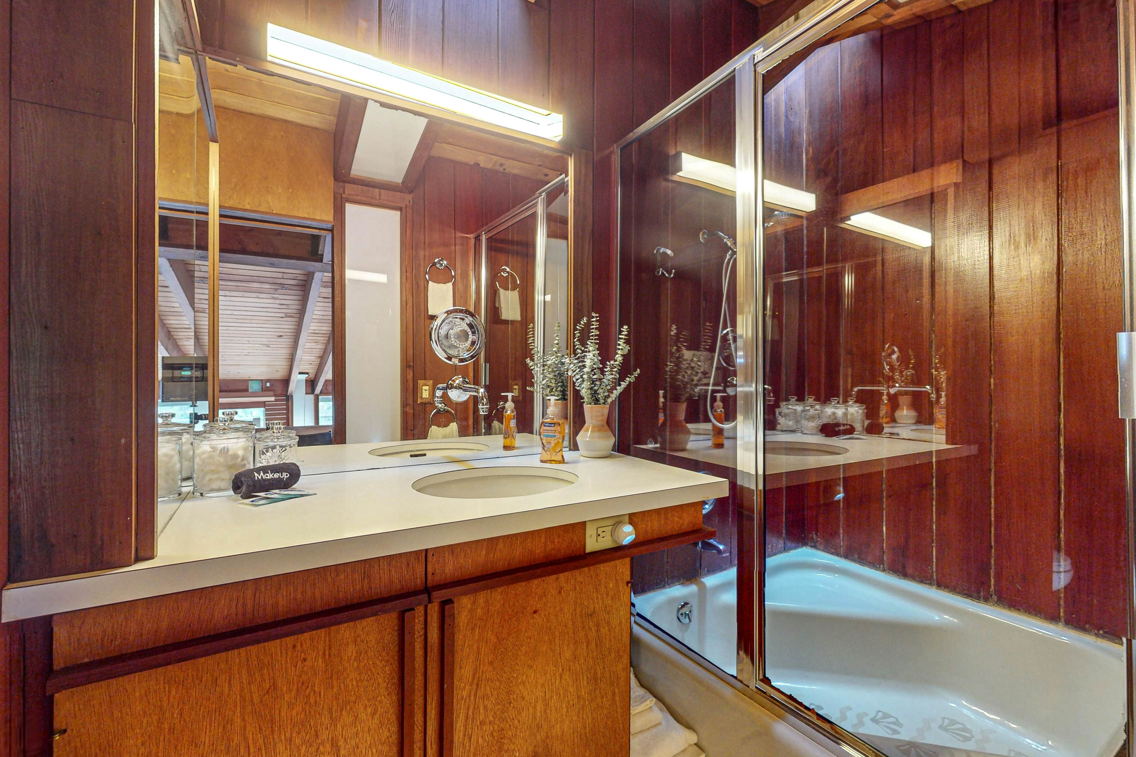 Oceanfront Elk House: Bluff View, Deck, Near beach