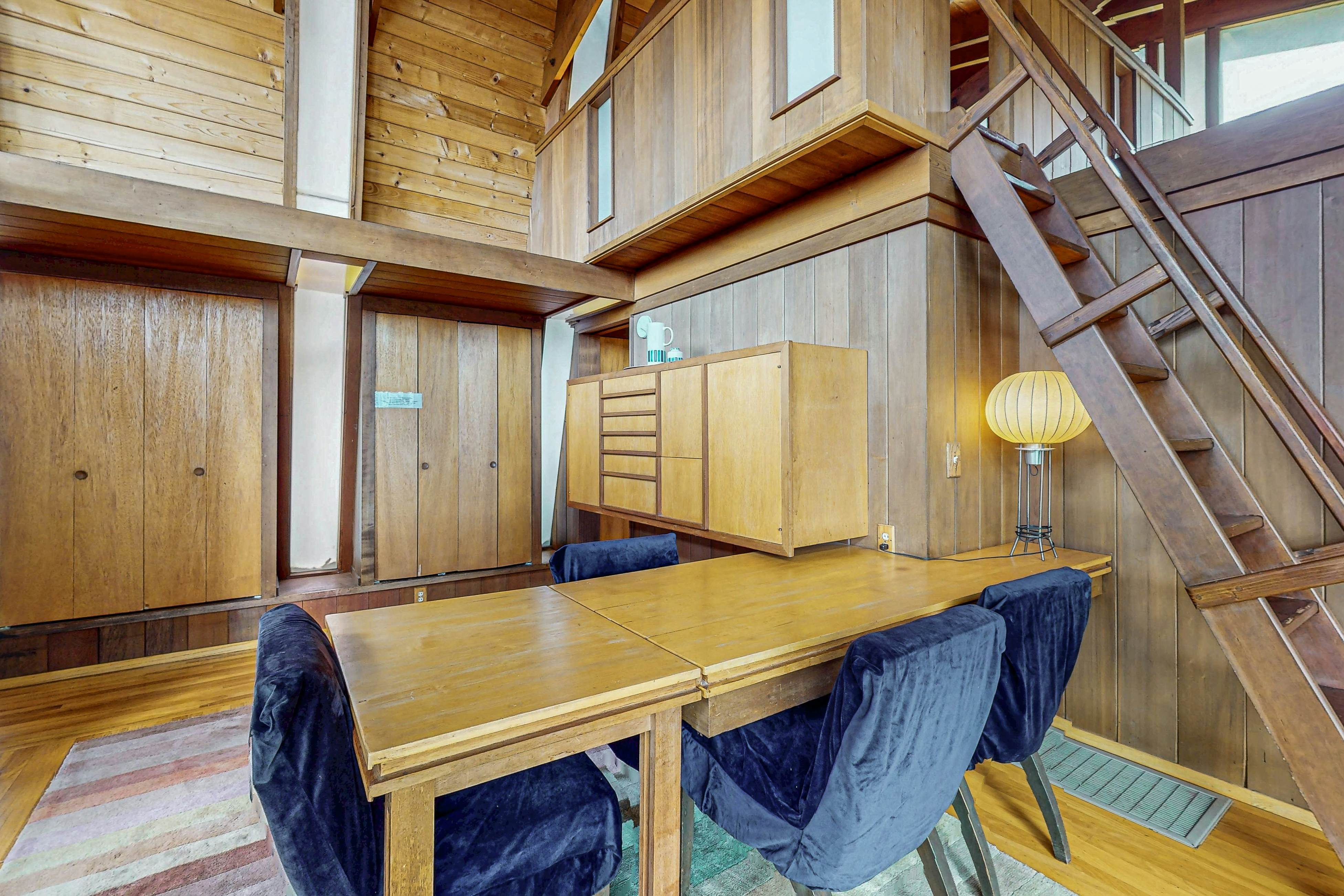 Oceanfront Elk House: Bluff View, Deck, Near beach