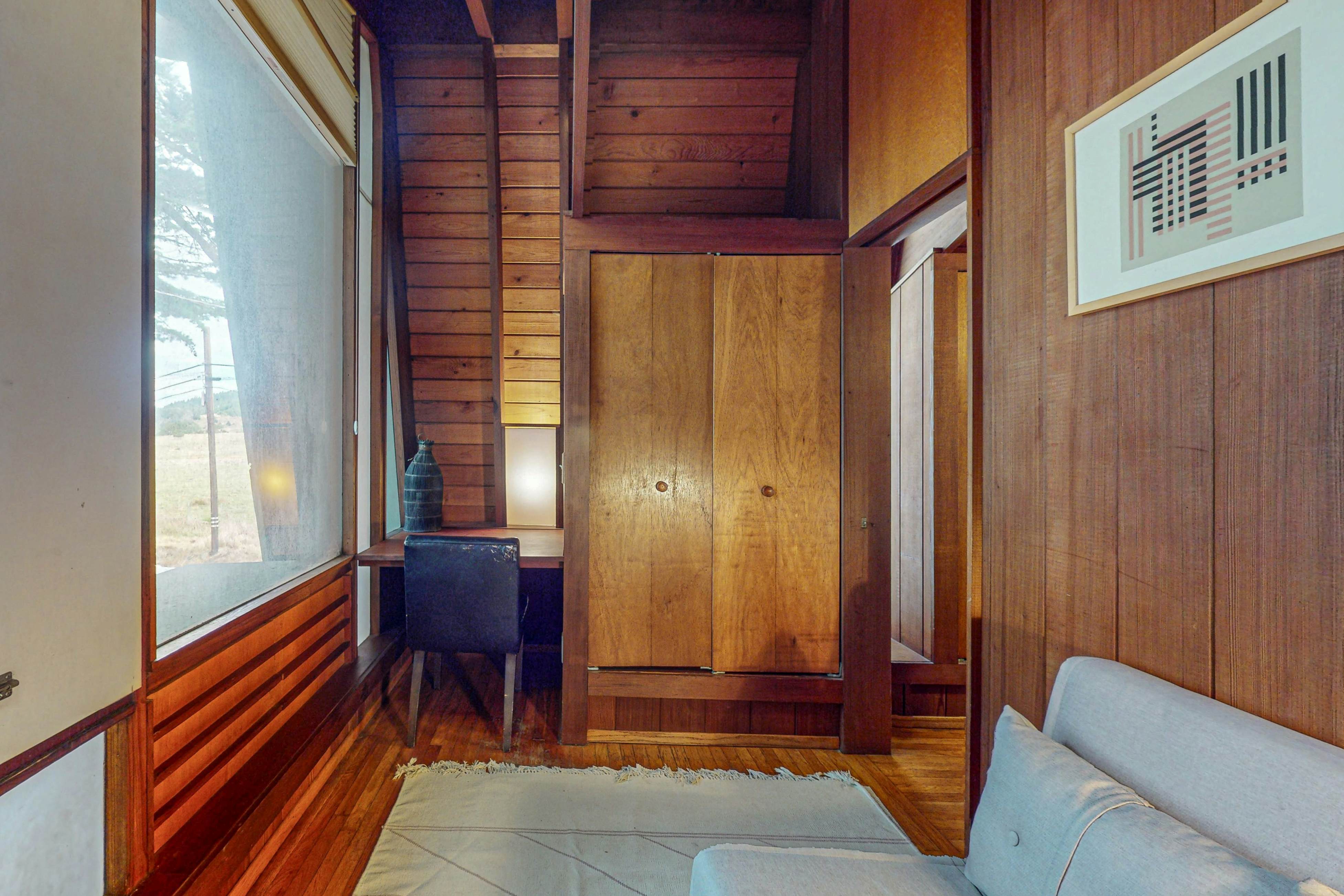 Stunning Elk House: Oceanfront, Deck & Views