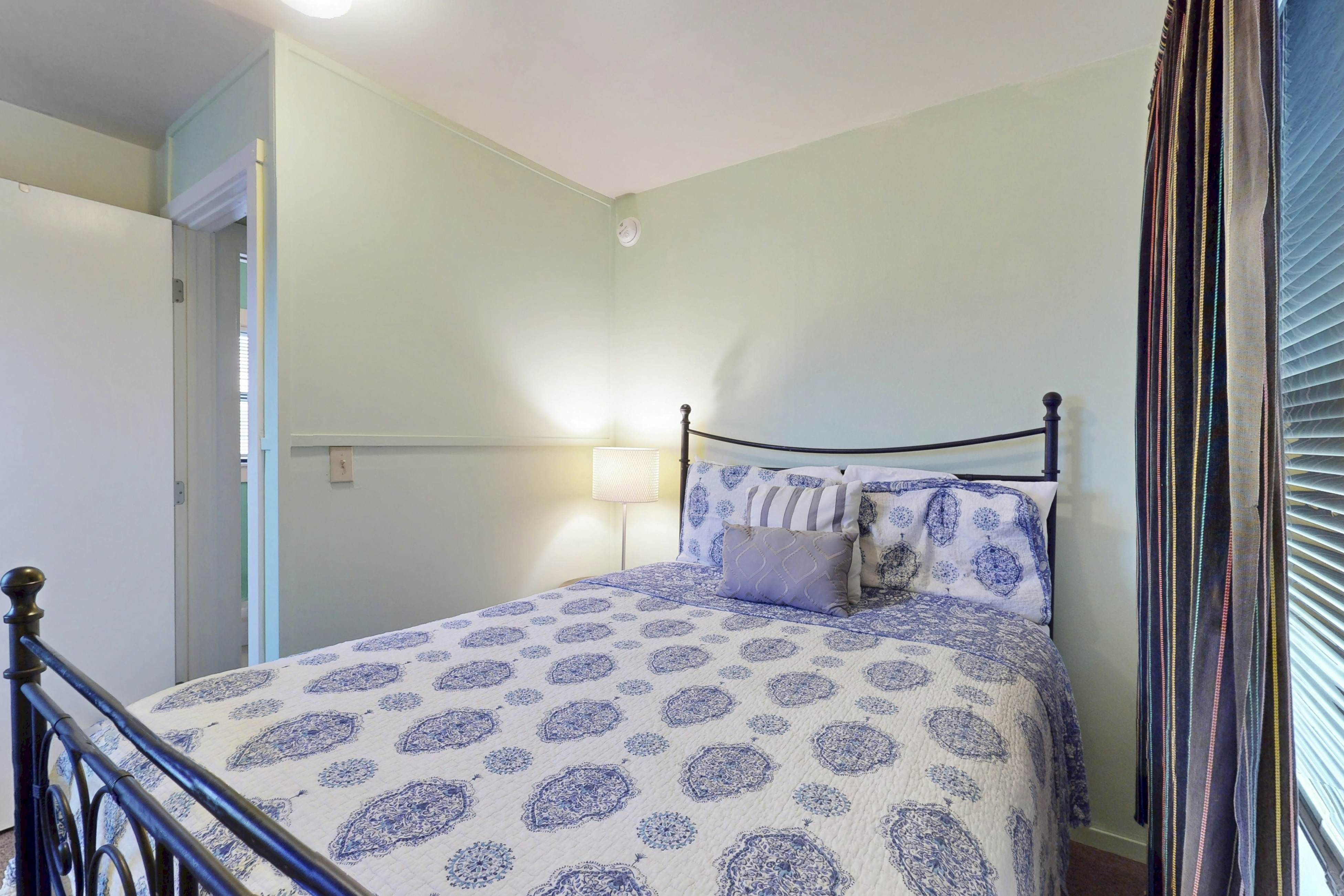 Waterfront Elk Home: Beach, Kitchen & Pet-Friendly