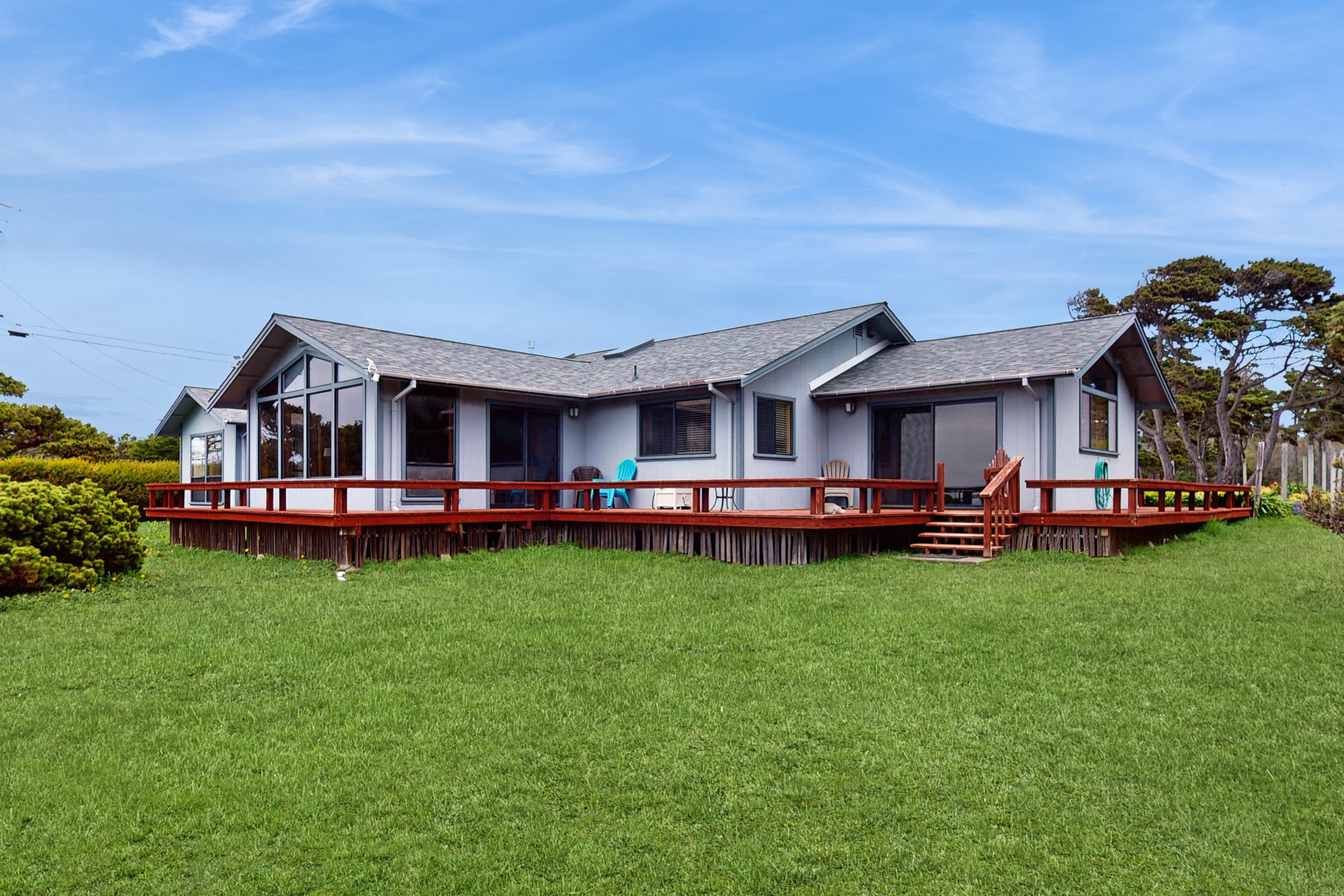 Beachfront Bliss with Ocean Views, Tub, & BBQ 