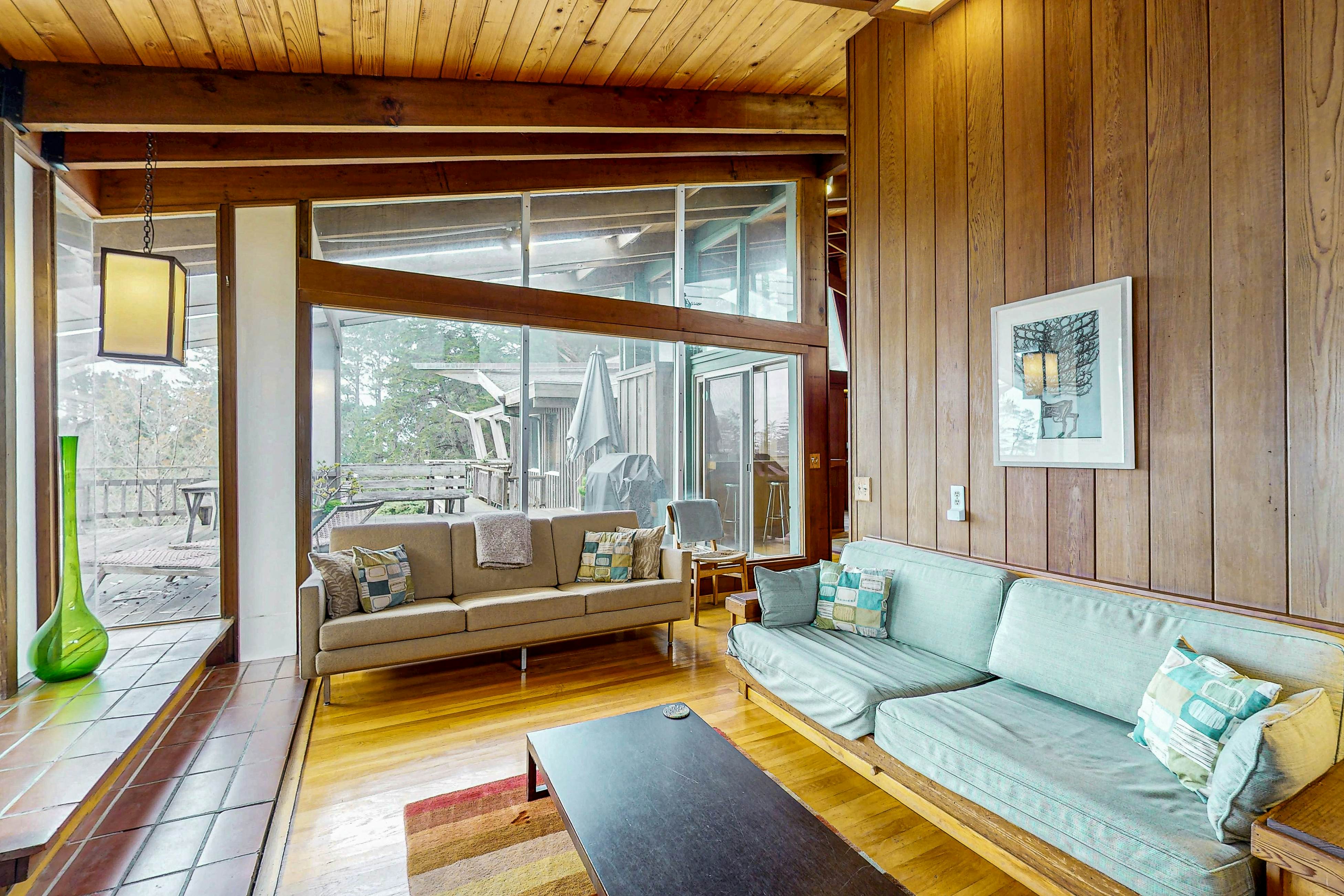 Oceanfront Blufftop Home: Wide Deck & Water Views